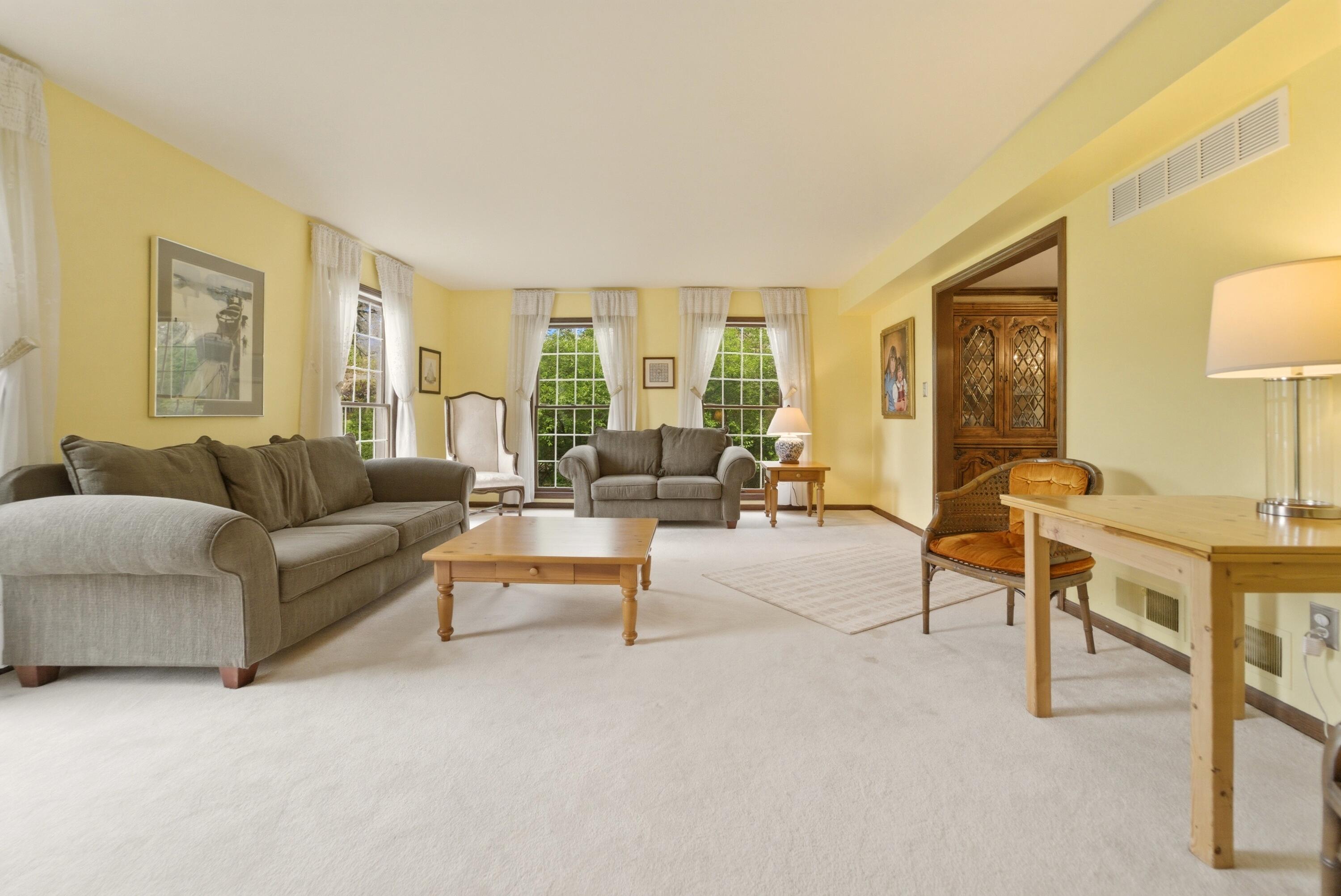 1029 Greenview Drive