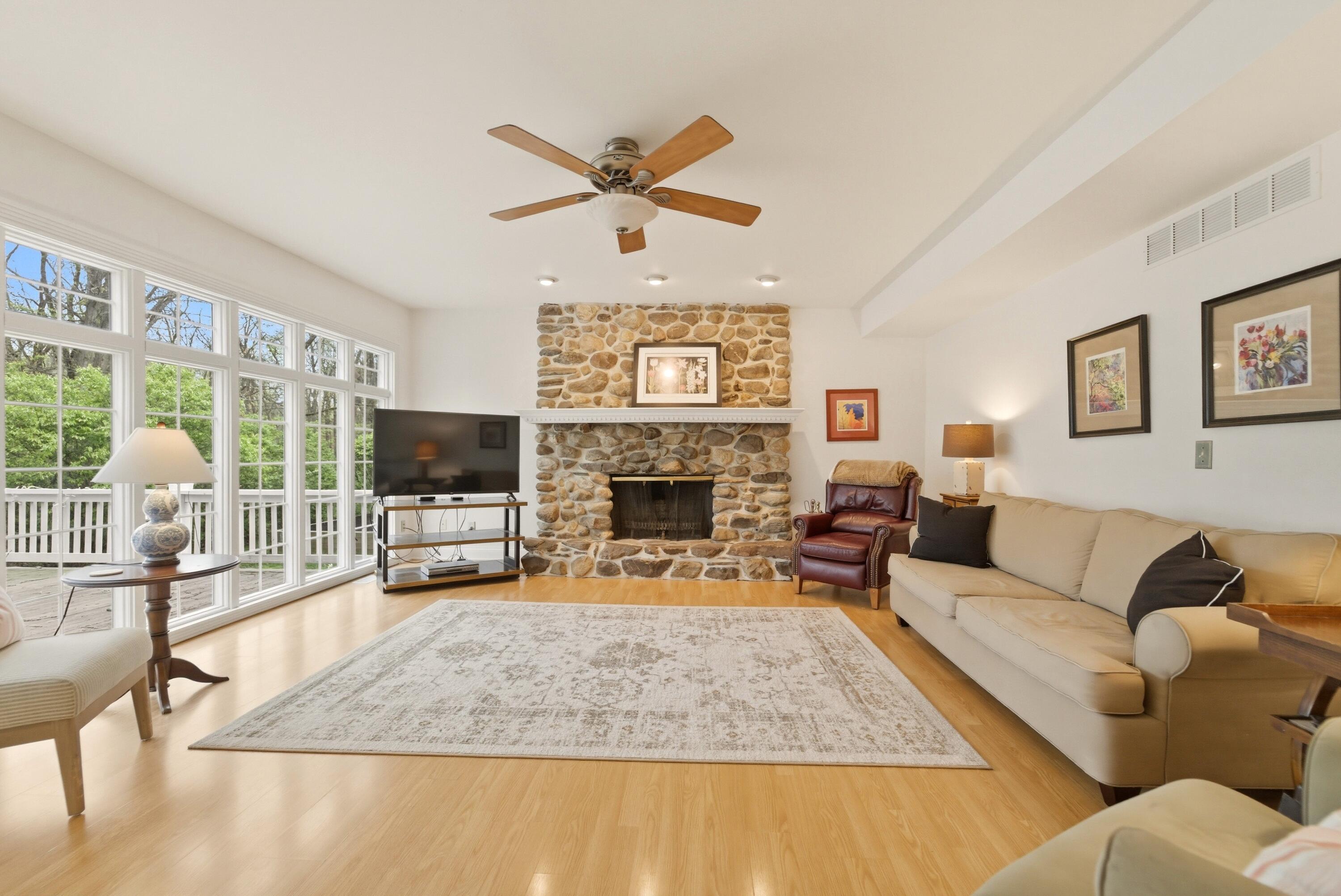 1029 Greenview Drive
