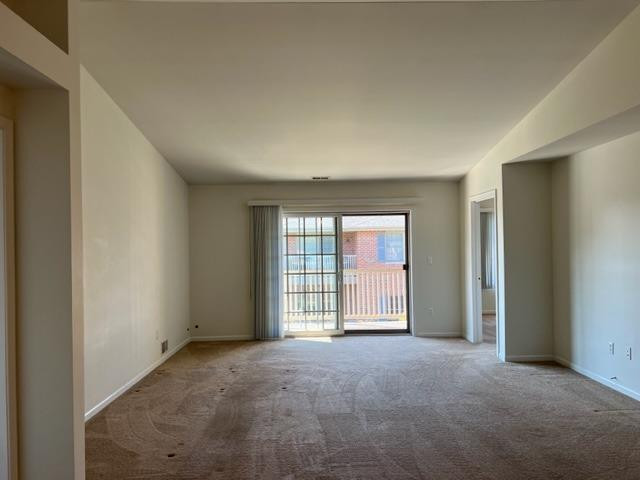 641 Cambridge Court Unit: 2b