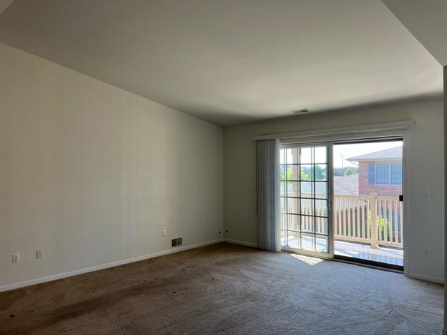 641 Cambridge Court Unit: 2b