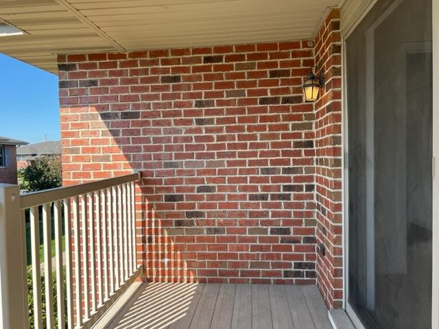 641 Cambridge Court Unit: 2b