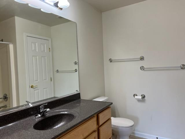 641 Cambridge Court Unit: 2b