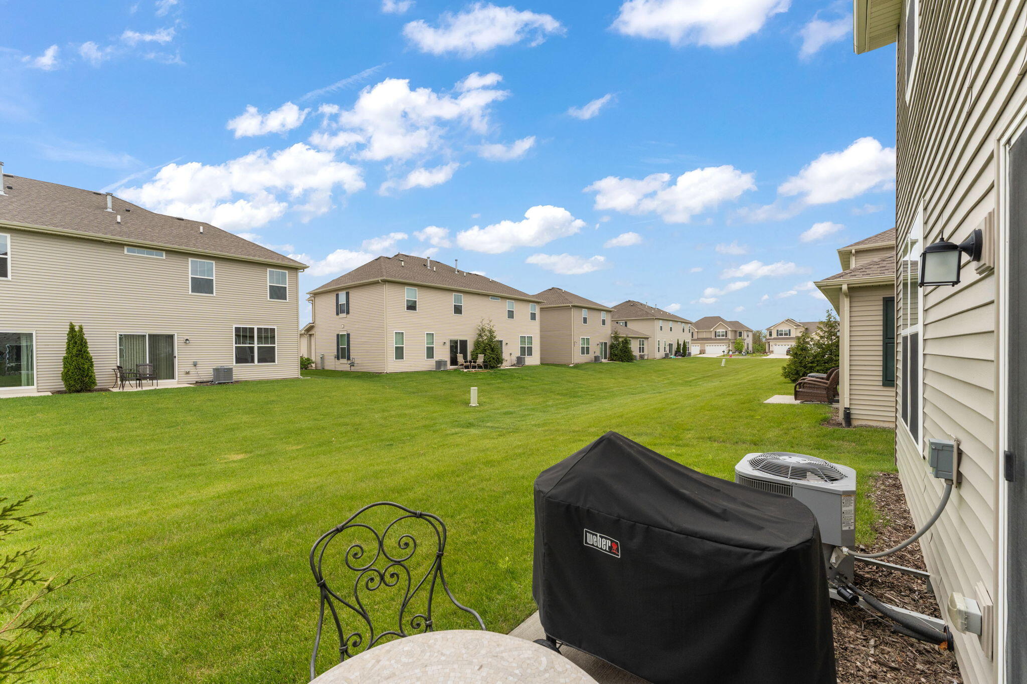 1835 E 110th Place