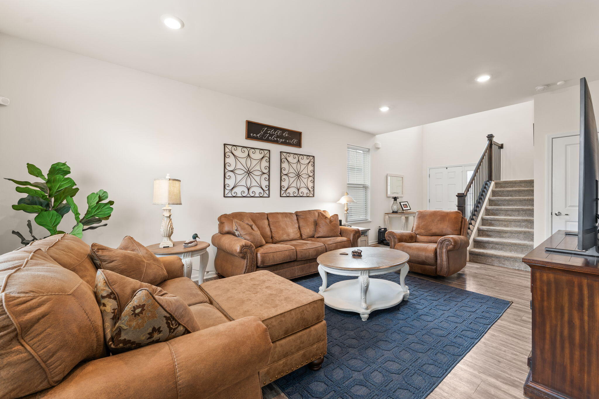 1835 E 110th Place