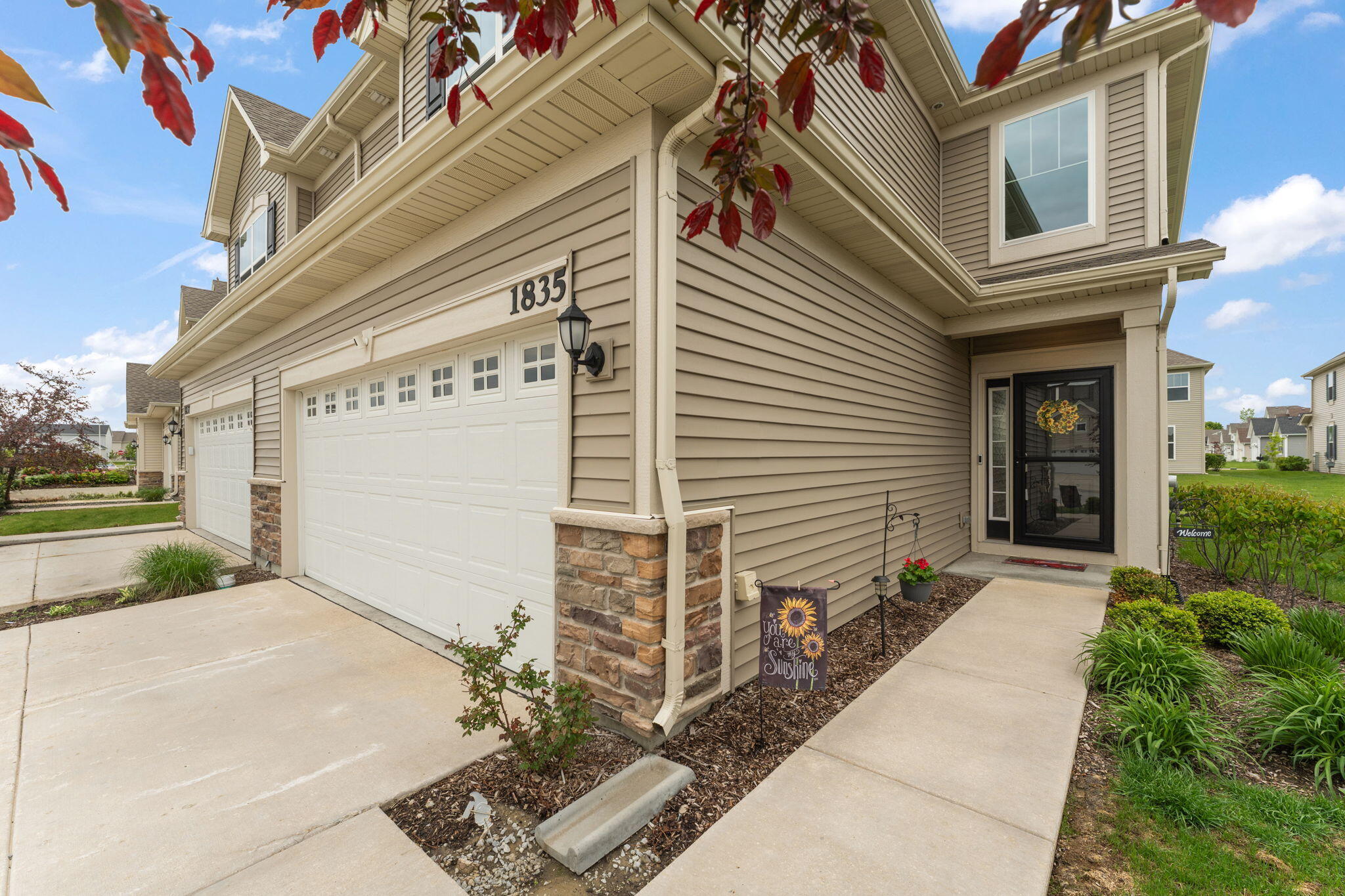 1835 E 110th Place