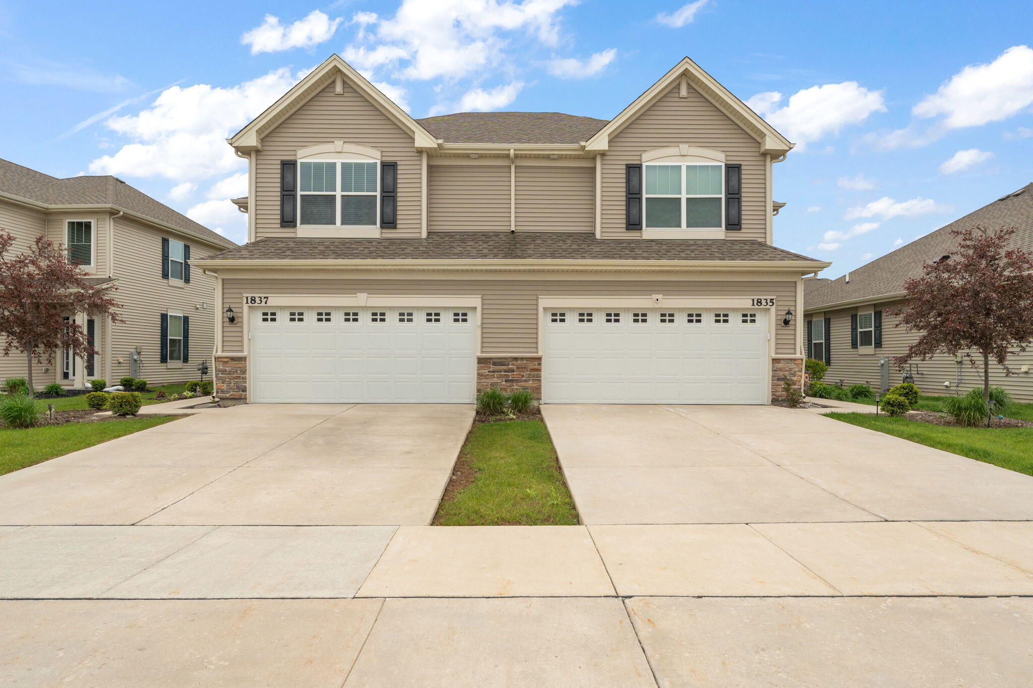 1835 E 110th Place