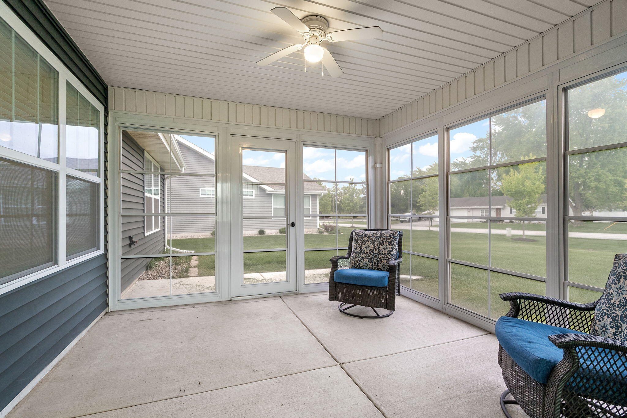14082 Breakwater Lane