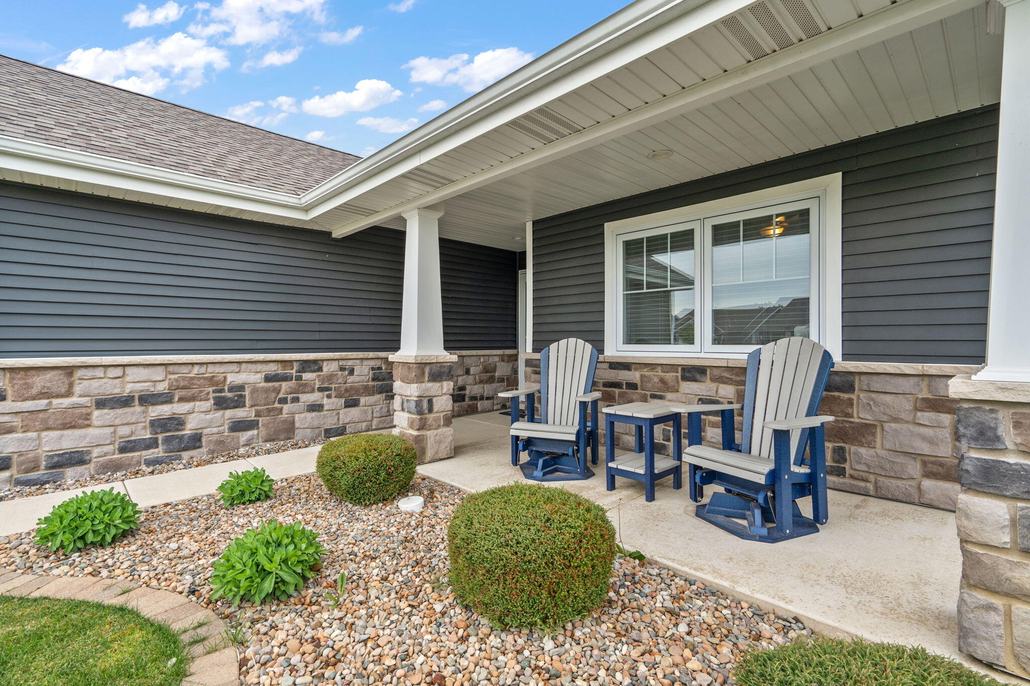 14082 Breakwater Lane