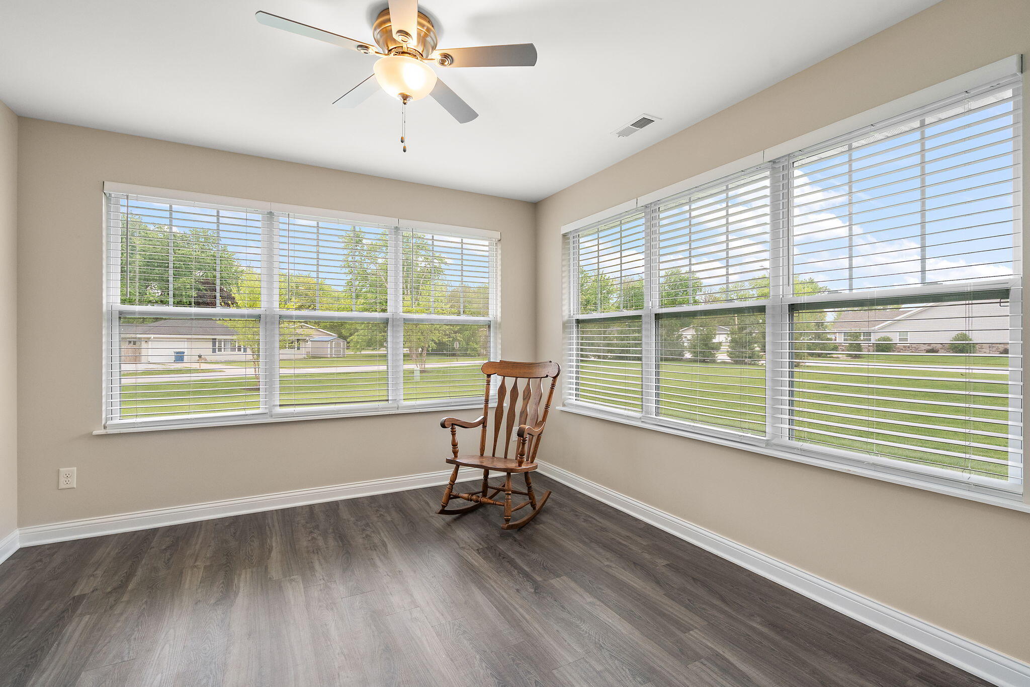 14082 Breakwater Lane