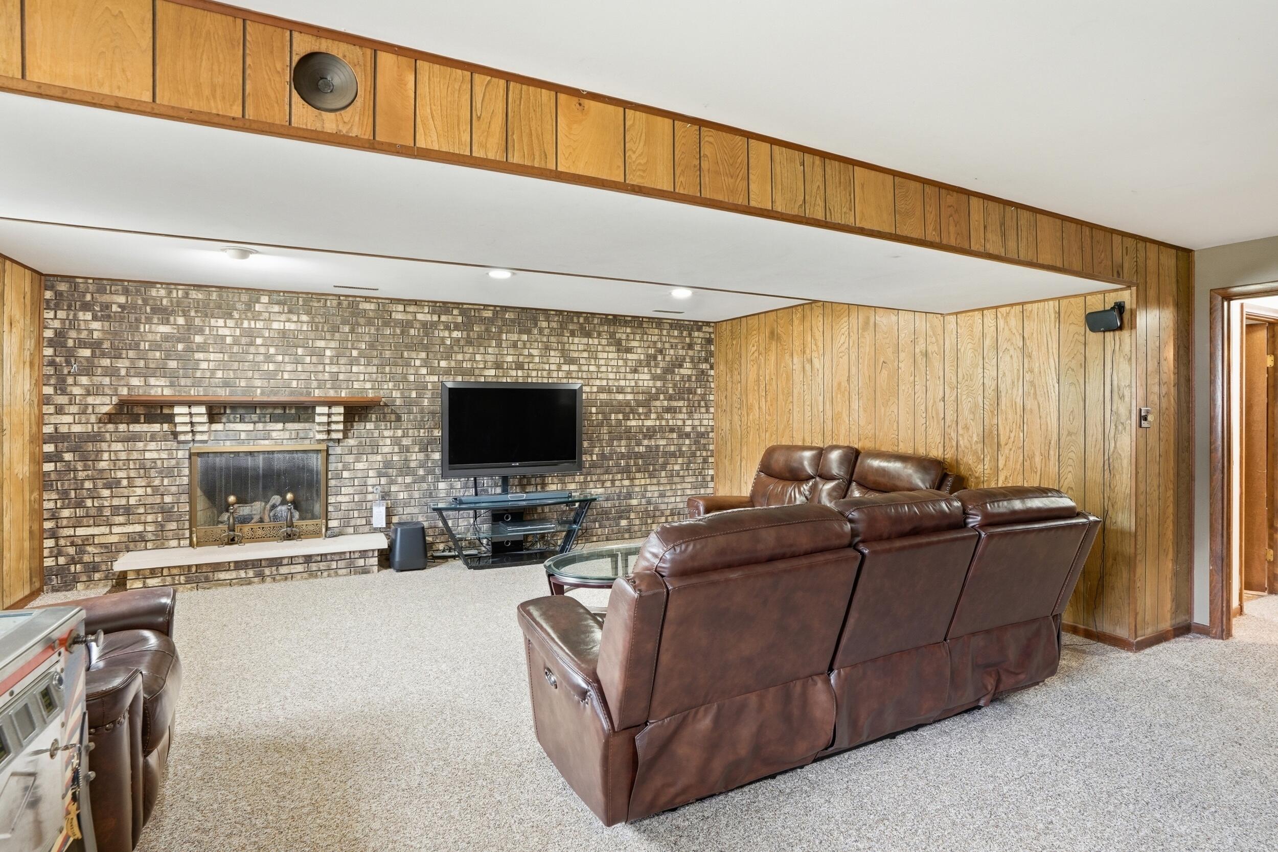 2232 Normandy Road