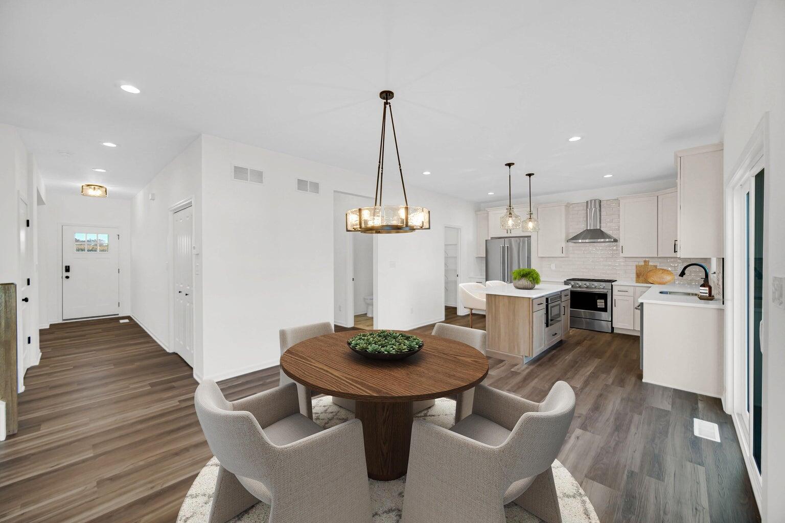 2152 Redwood Lane