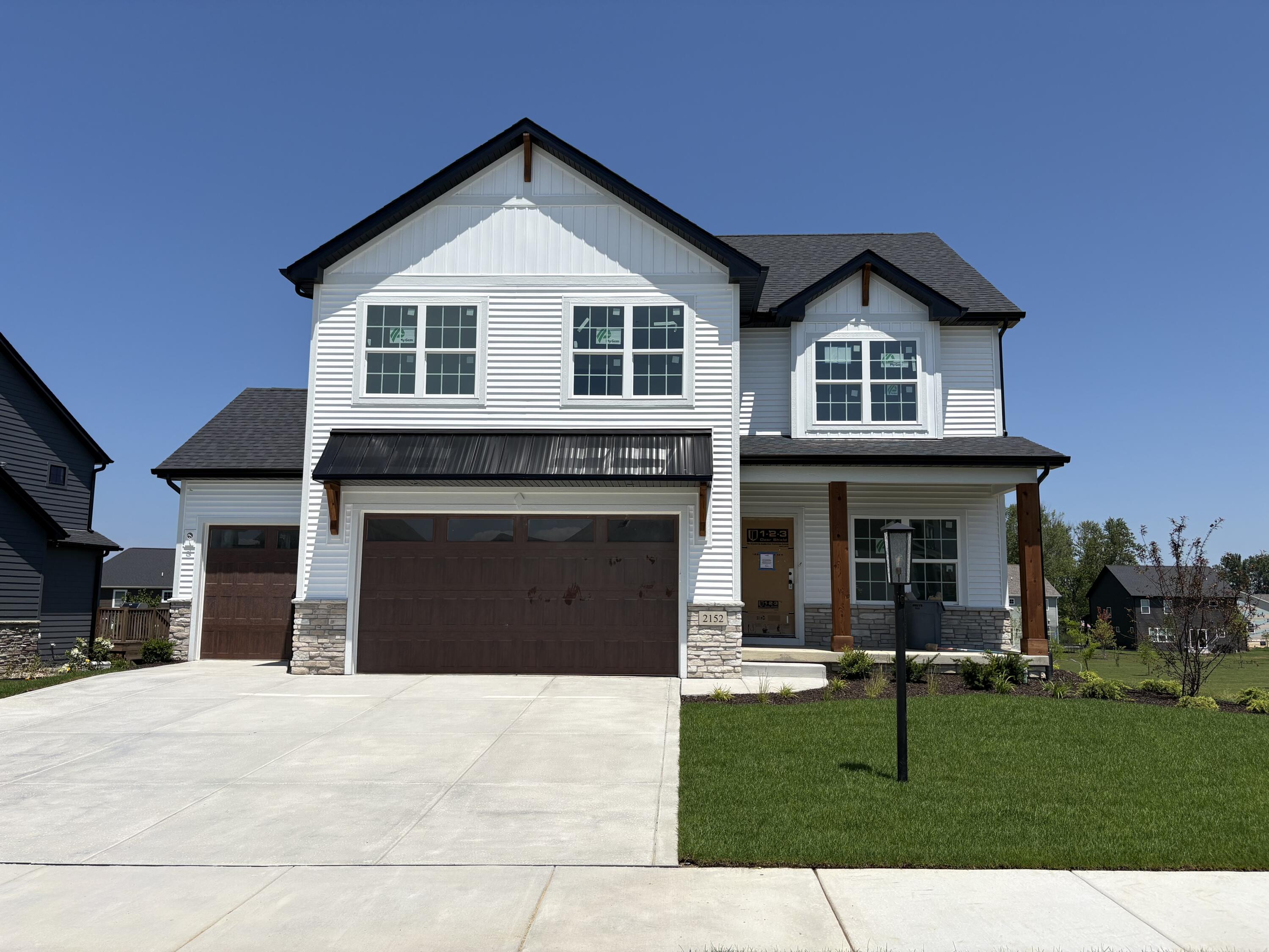 2152 Redwood Lane