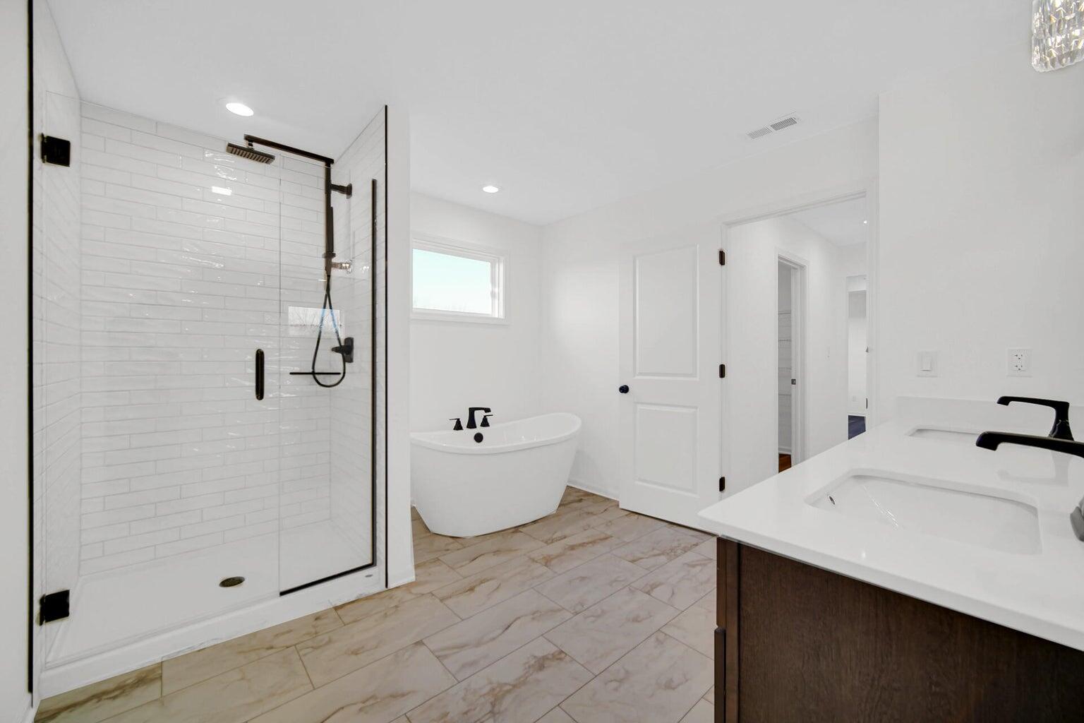 2152 Redwood Lane