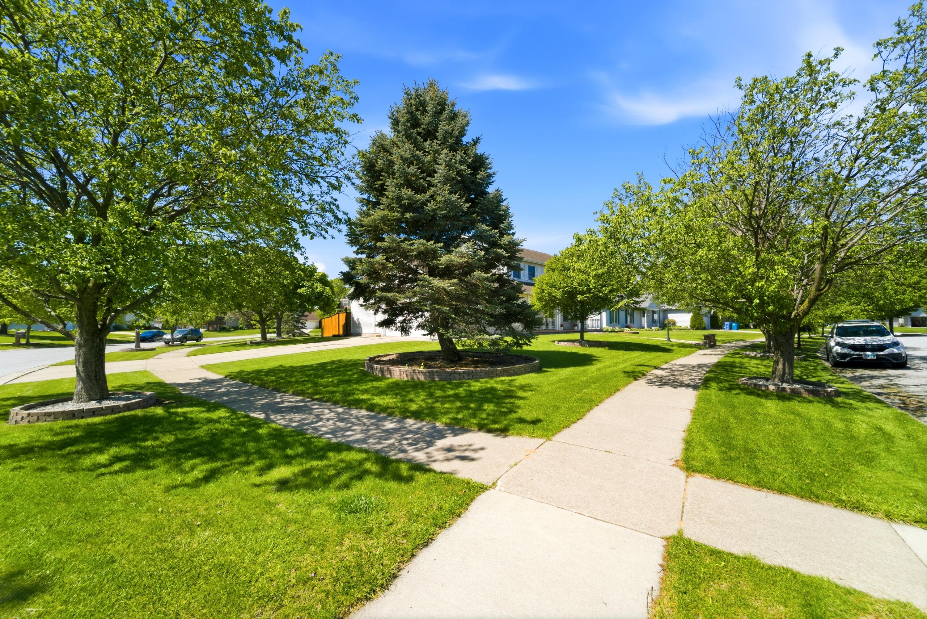 1401 W 95th Place