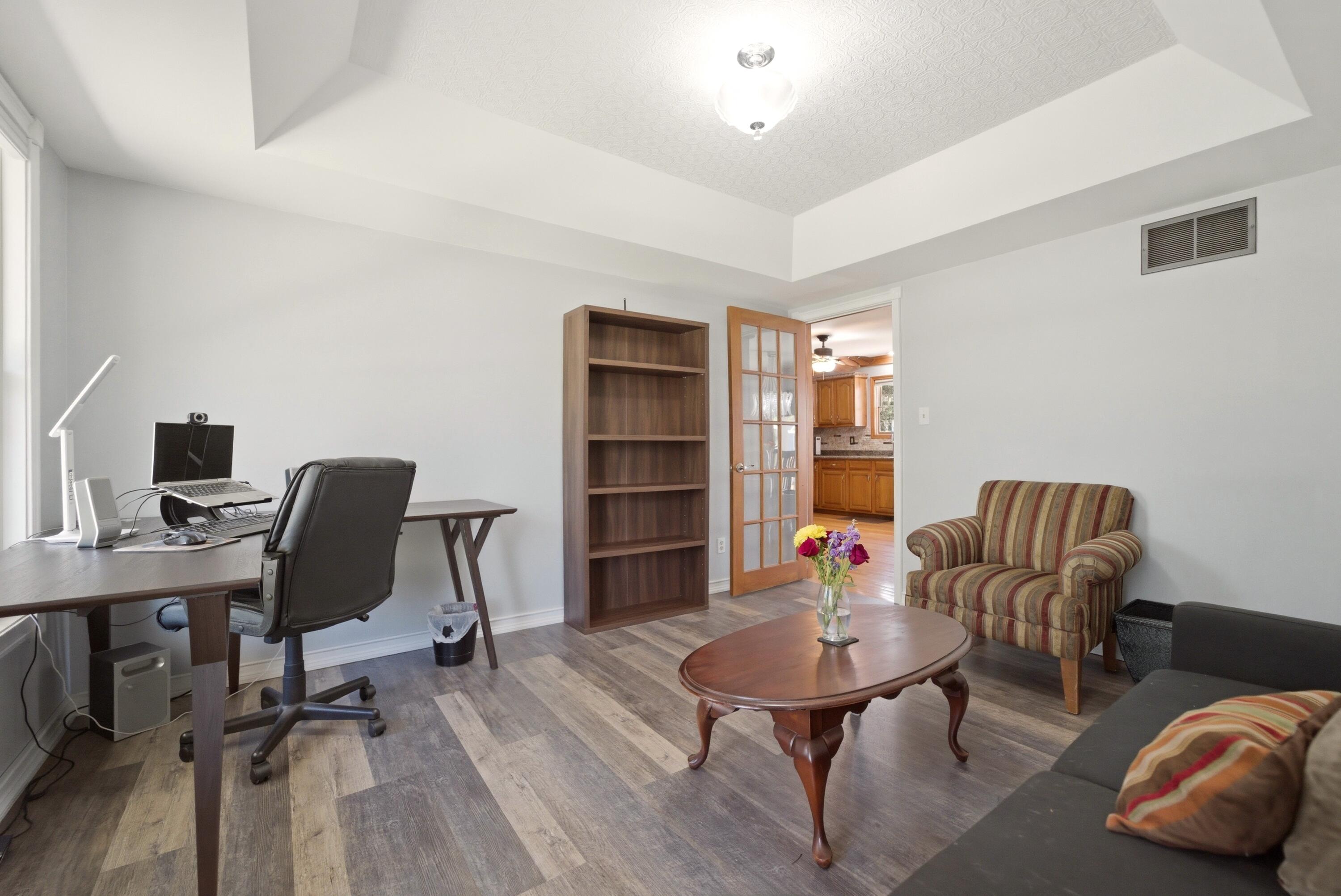 1401 W 95th Place