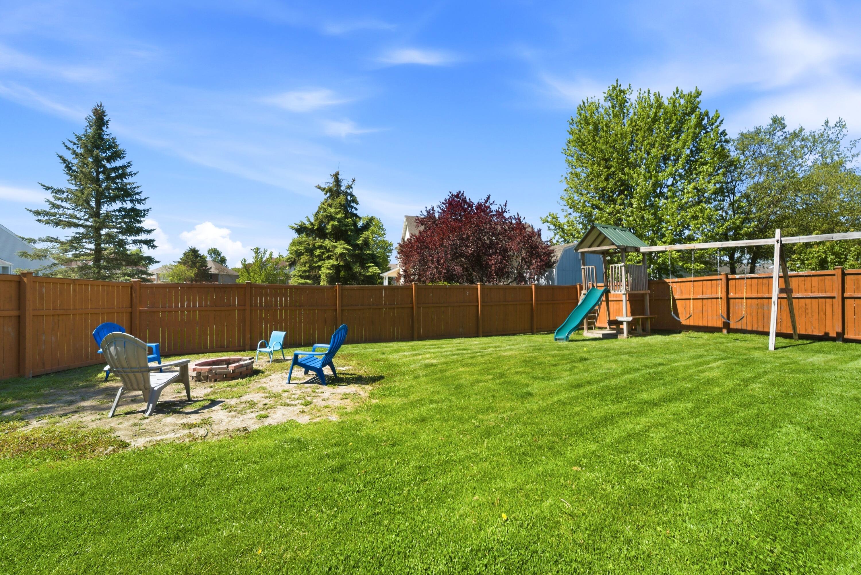 1401 W 95th Place