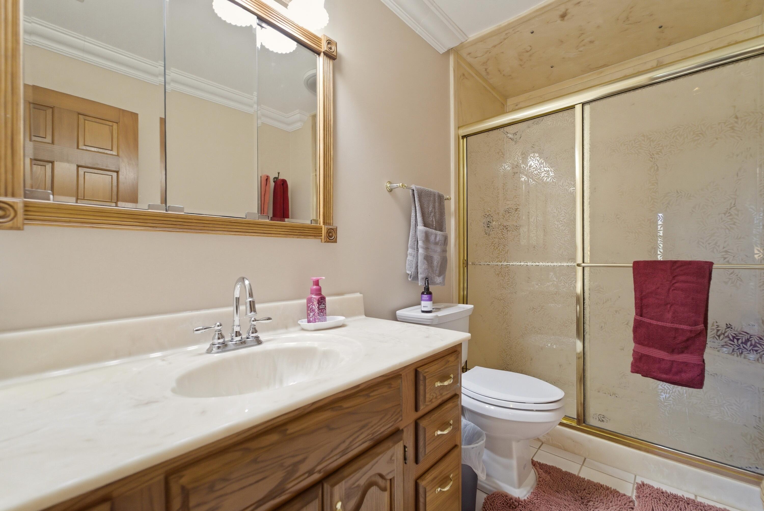 1401 W 95th Place