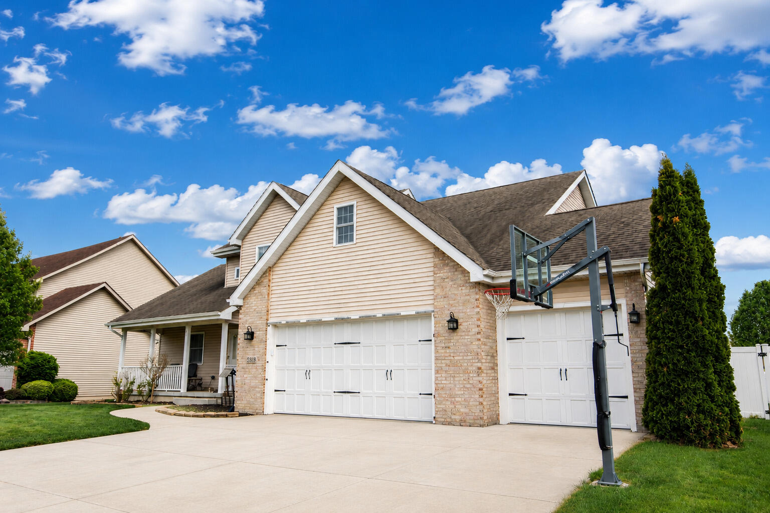 5849 Wildrose Lane