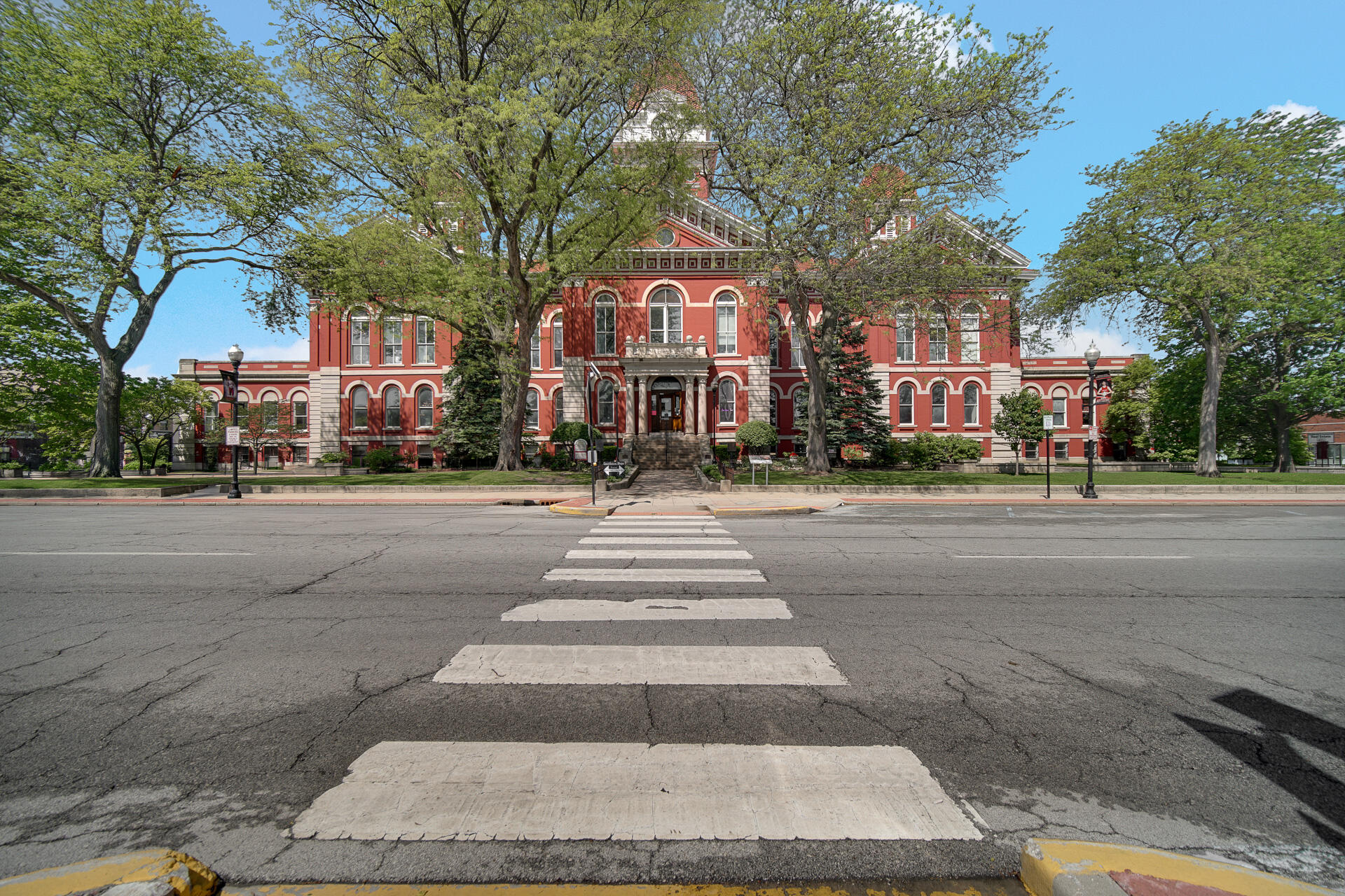 123 N Main Street Unit: 301