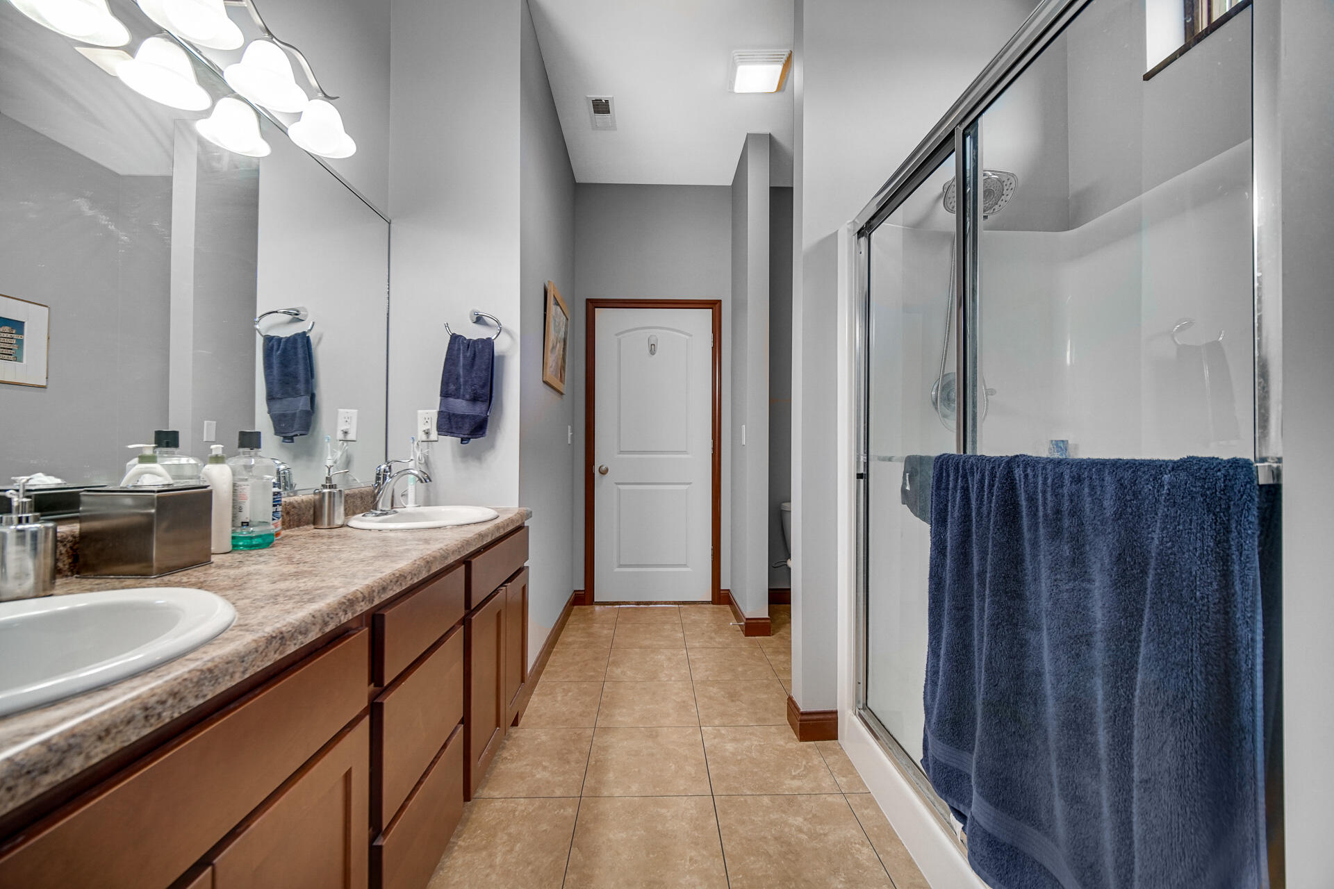 123 N Main Street Unit: 301