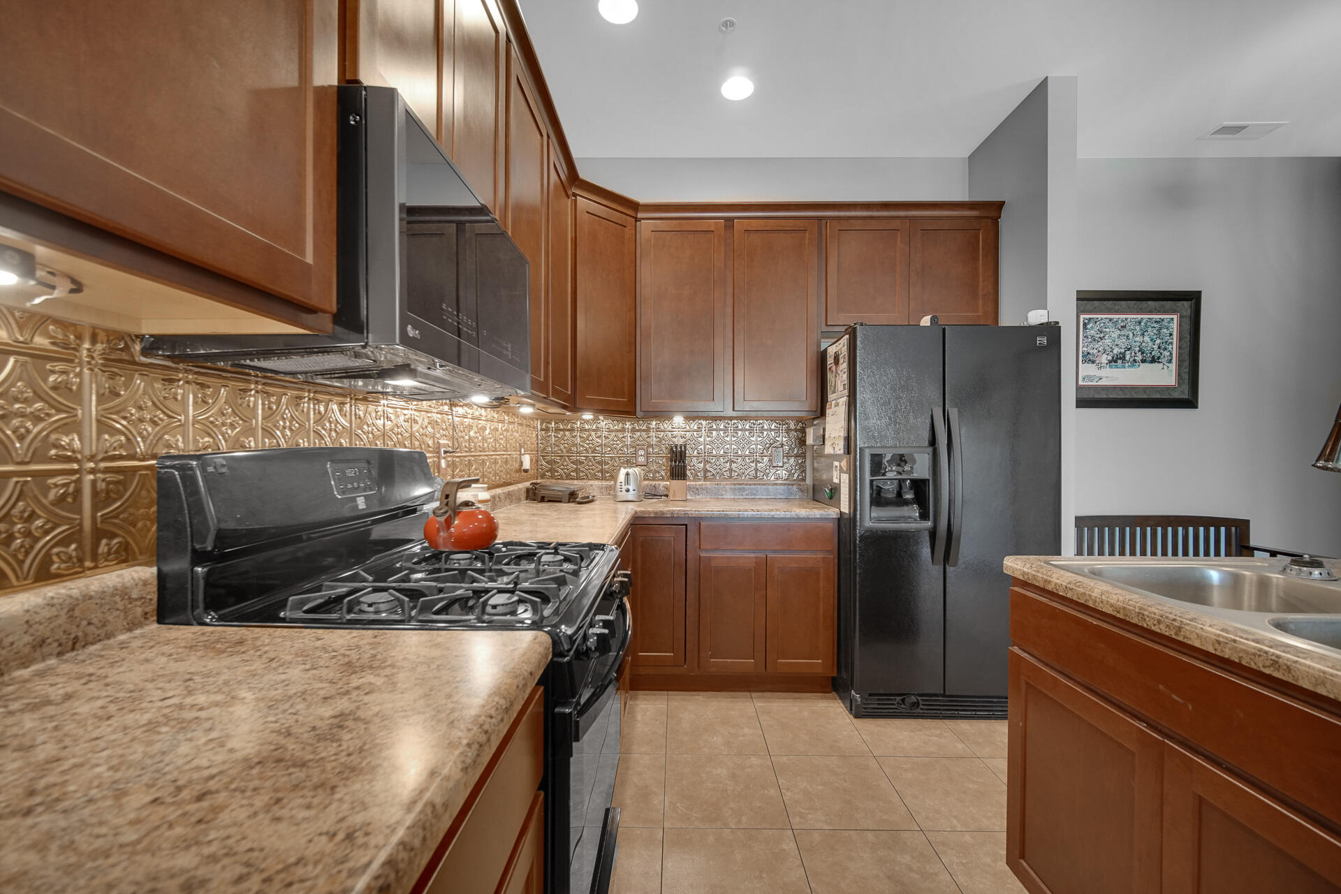 123 N Main Street Unit: 301