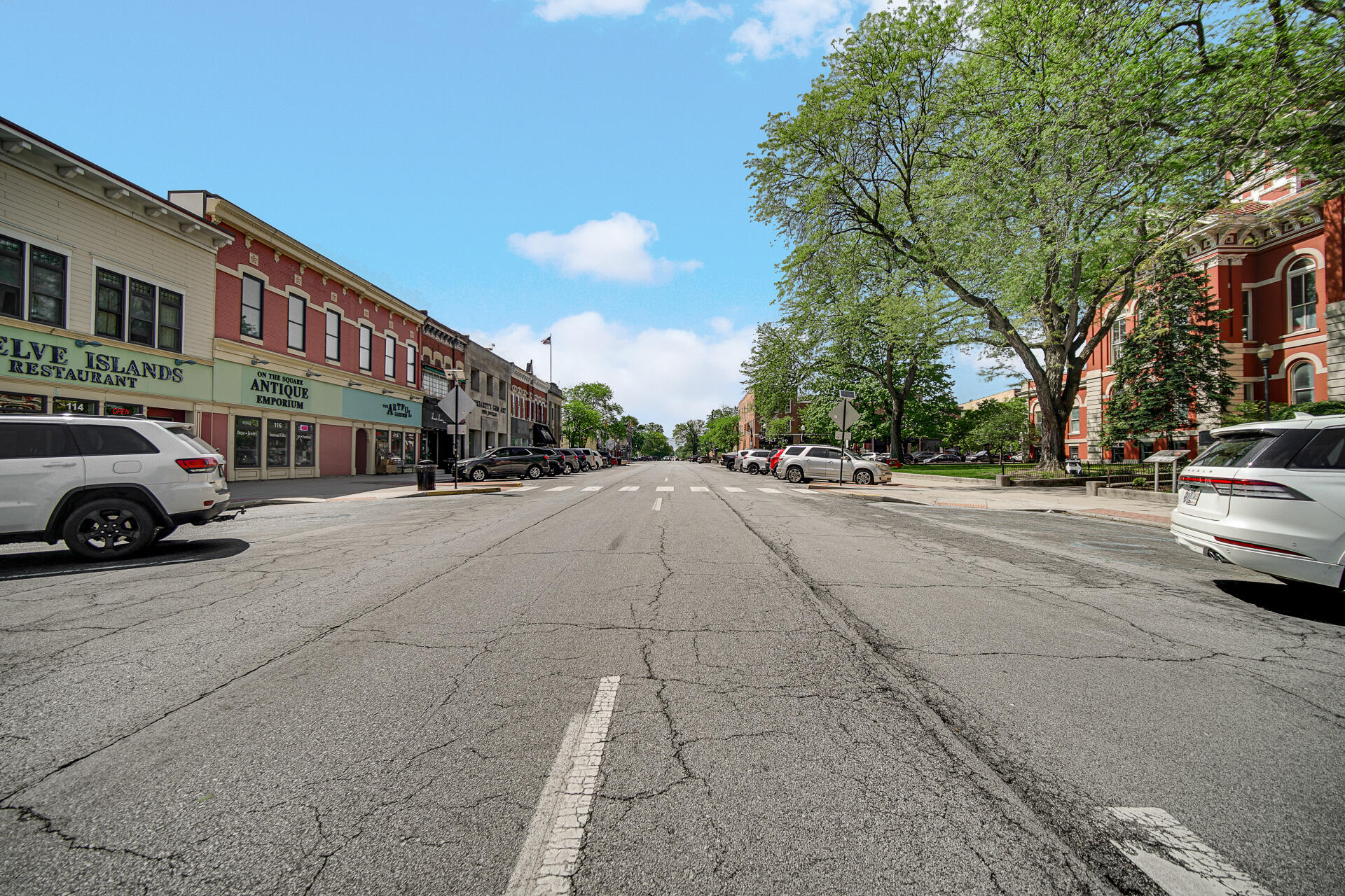 123 N Main Street Unit: 301