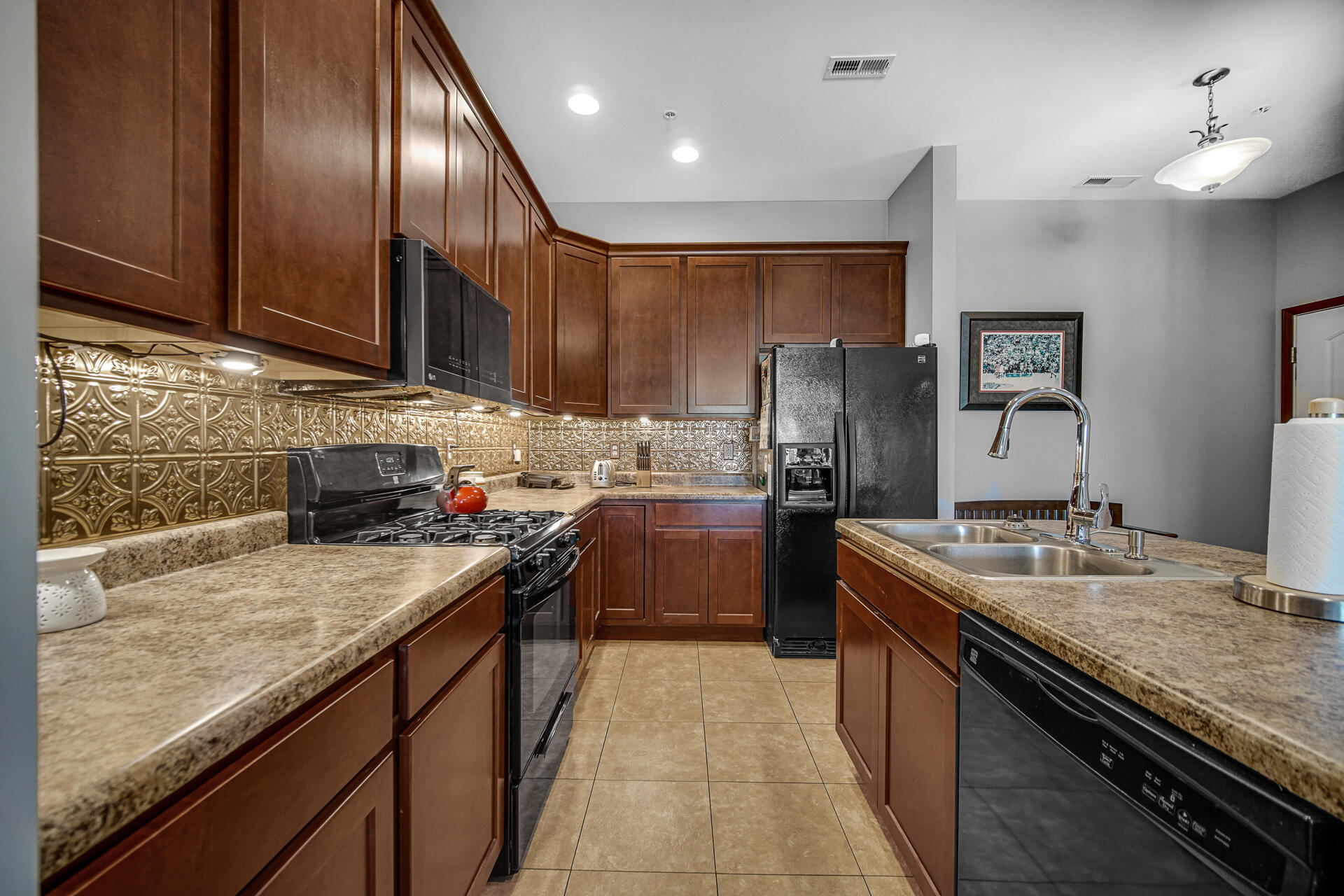 123 N Main Street Unit: 301