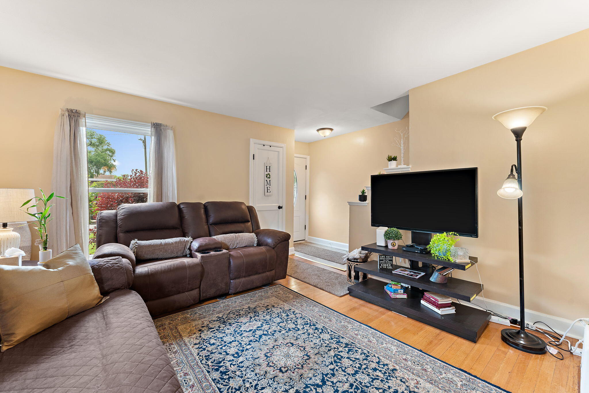 237 Hollywood Avenue