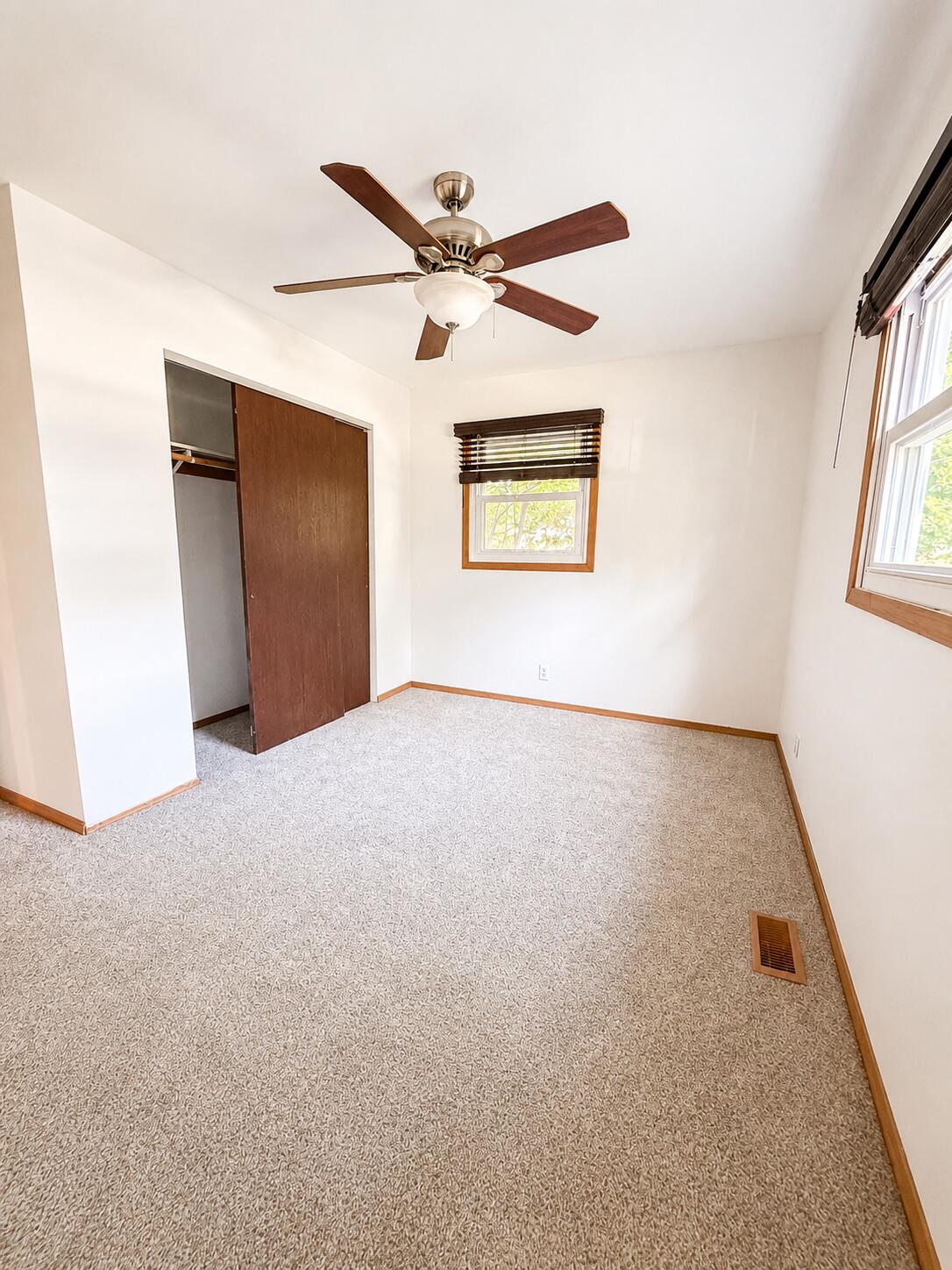 2790 E 1059 N