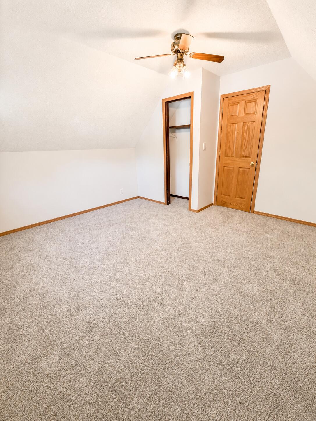 2790 E 1059 N