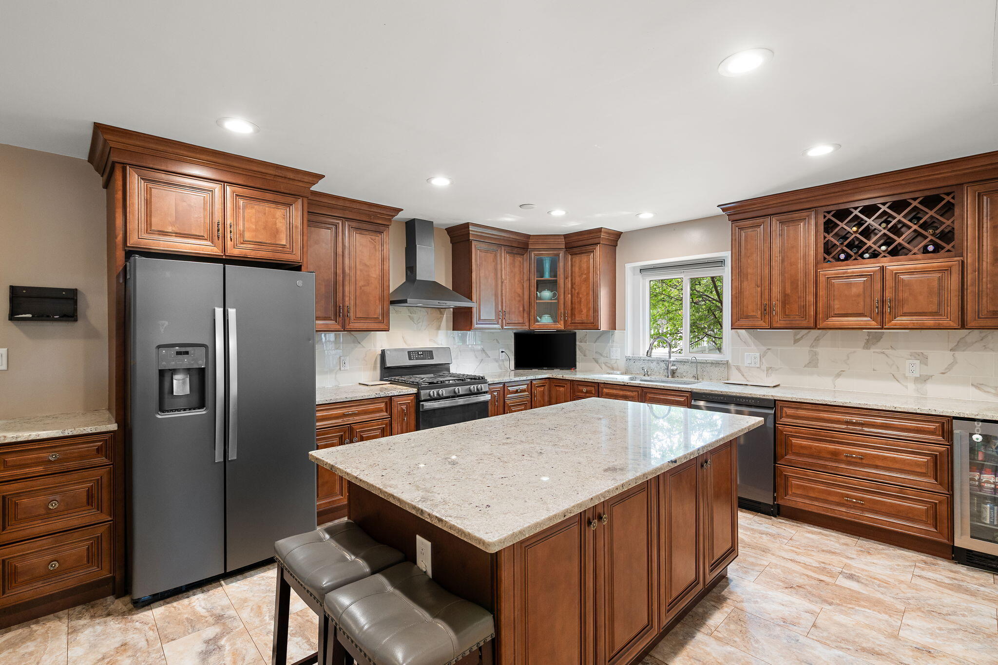 1331 Macarthur Boulevard