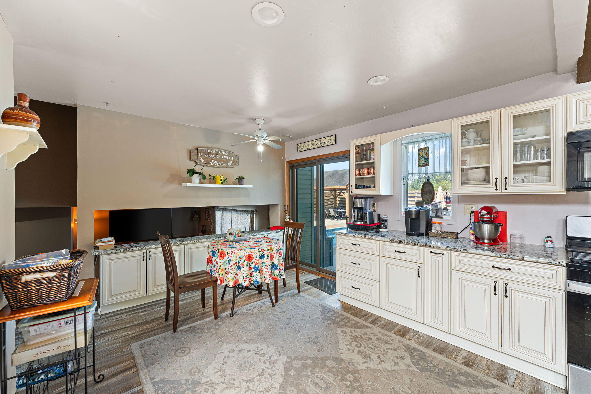 2547 Springhill Drive