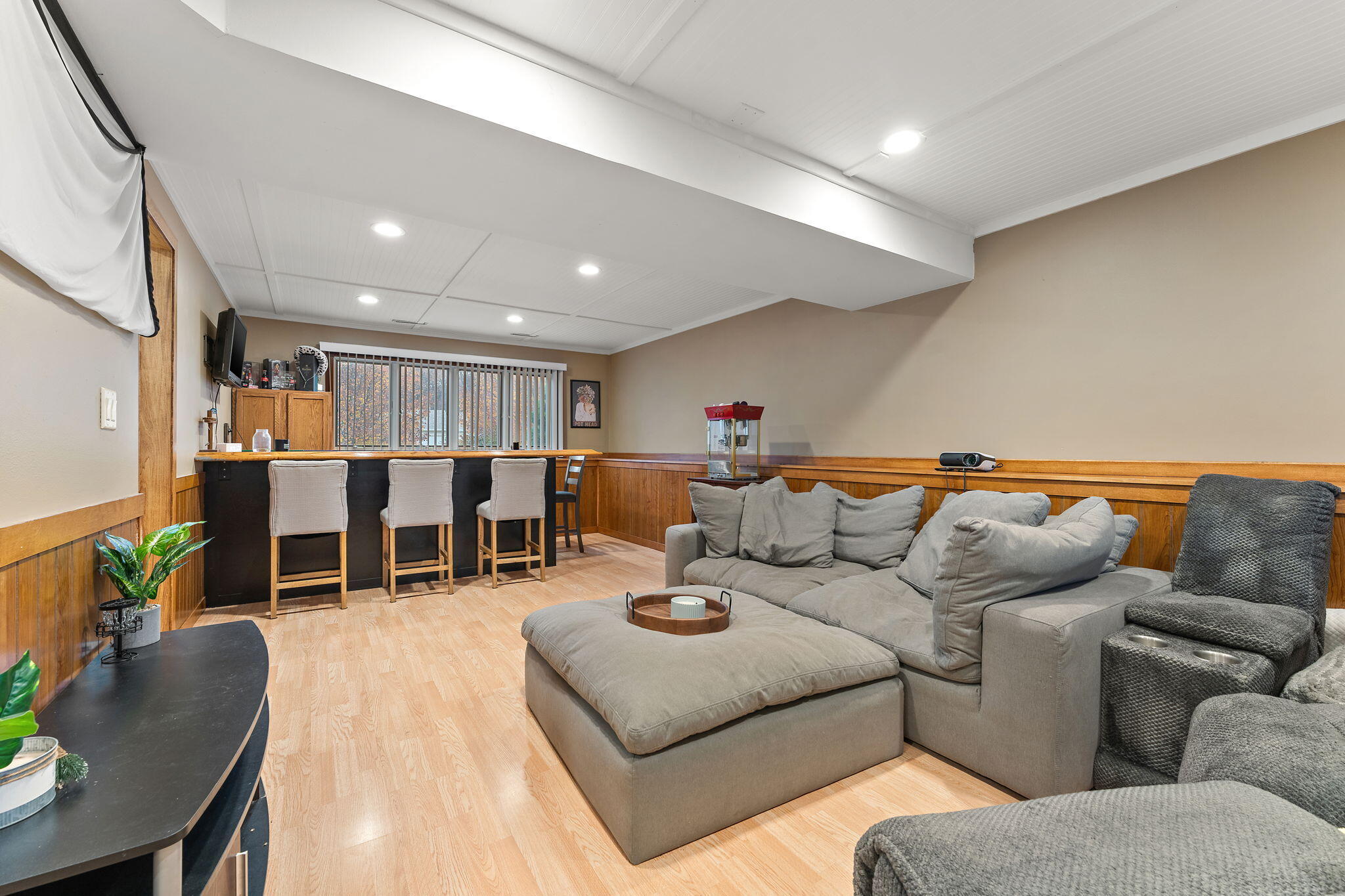 8921 W 125th Place