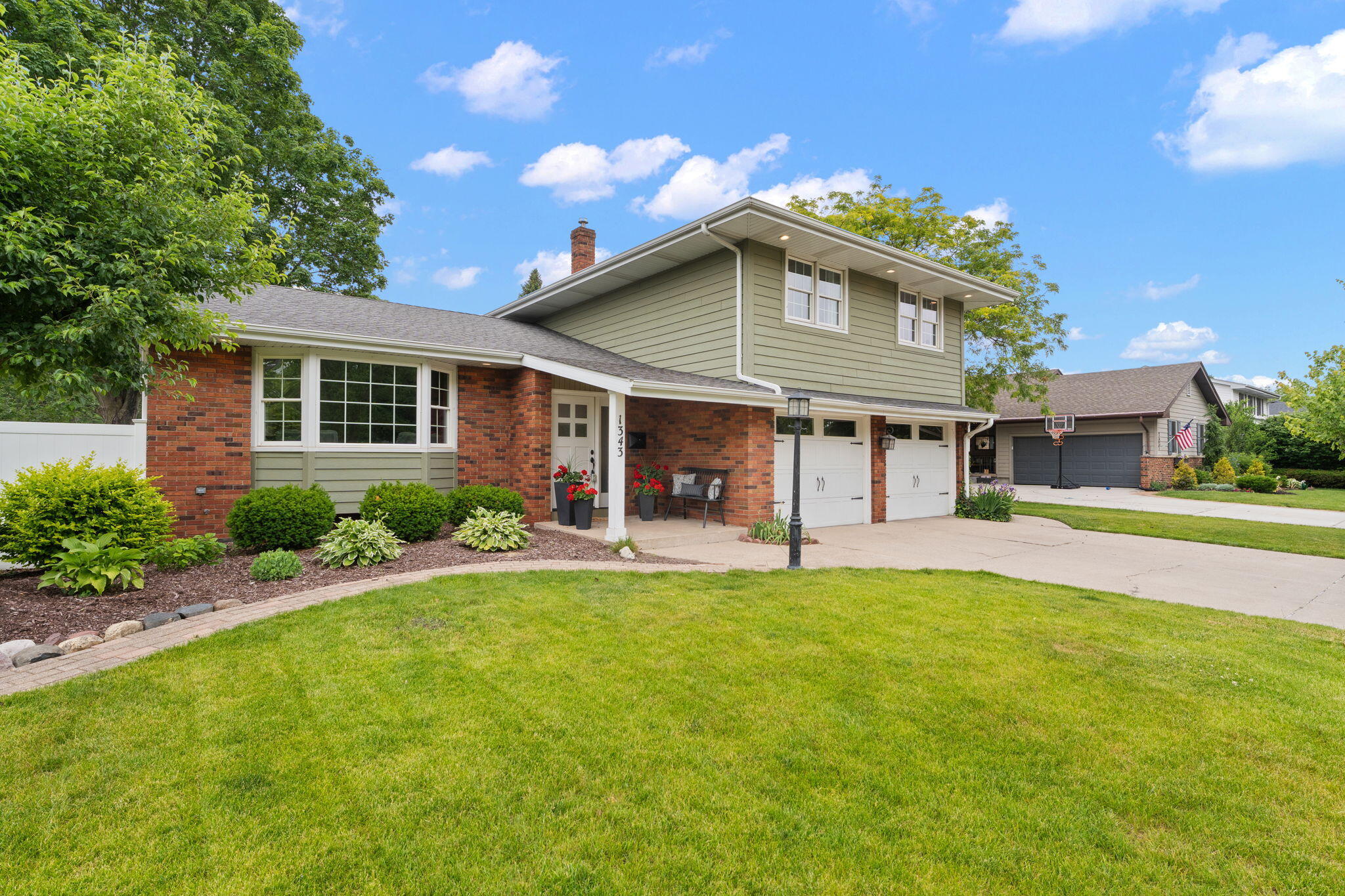 1343 Fran Lin Parkway
