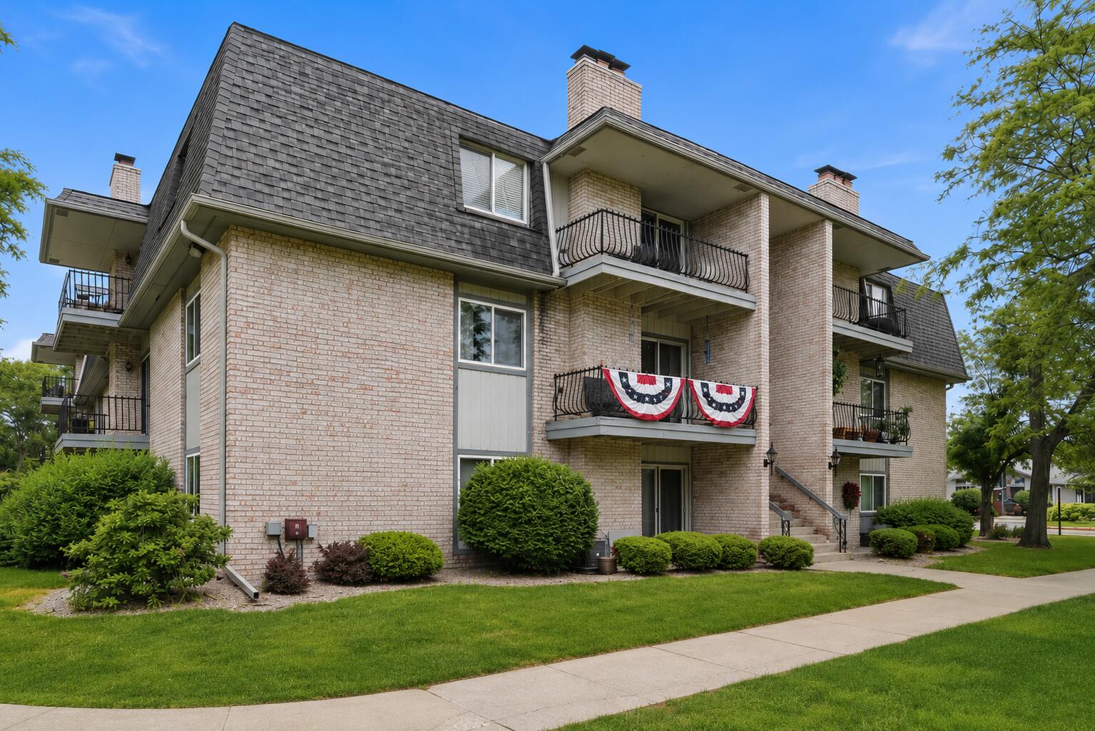 1725 Homan Drive Unit: 204