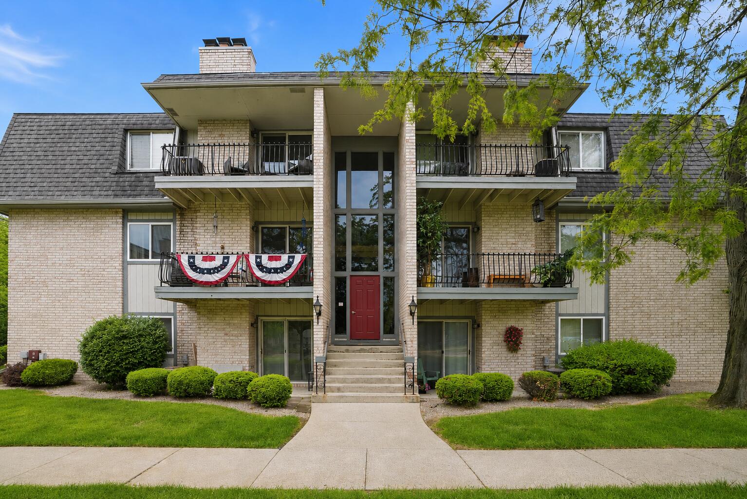 1725 Homan Drive Unit: 204