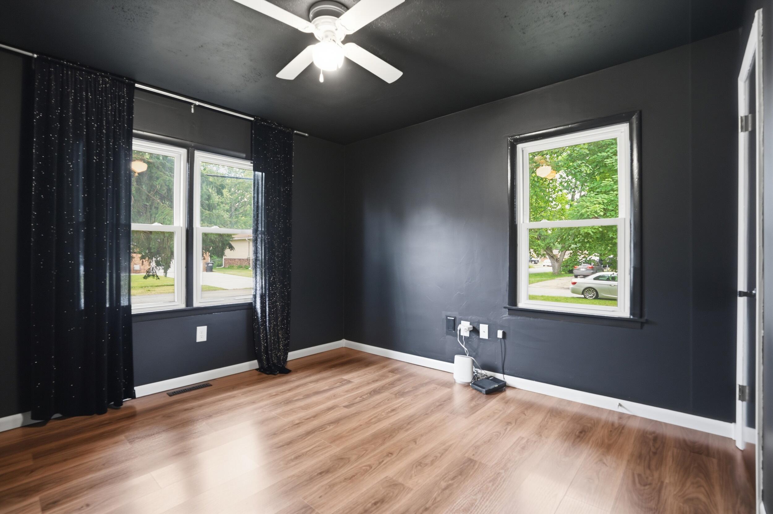 6118 Sunrise Avenue