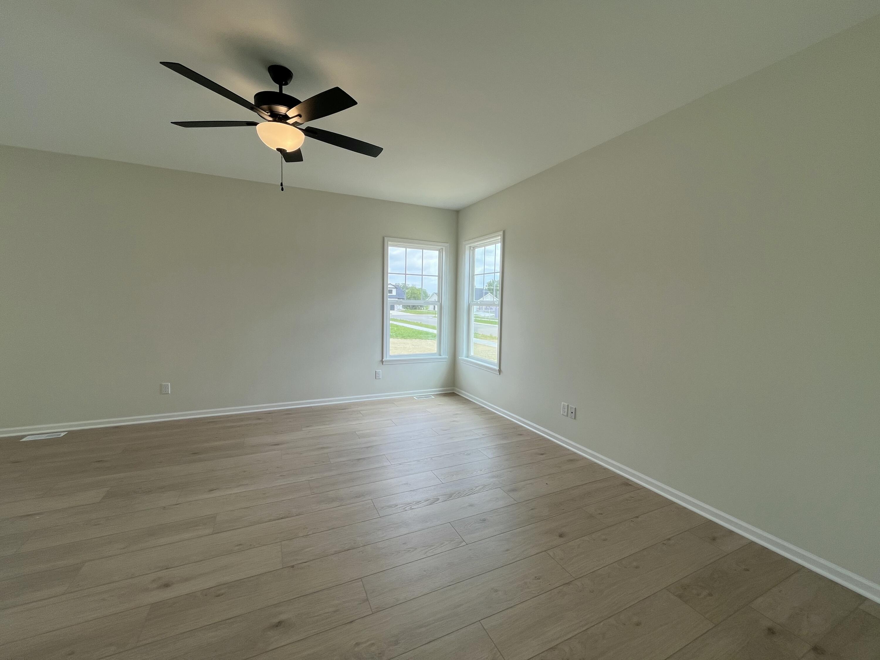 4904 Stephen Lane