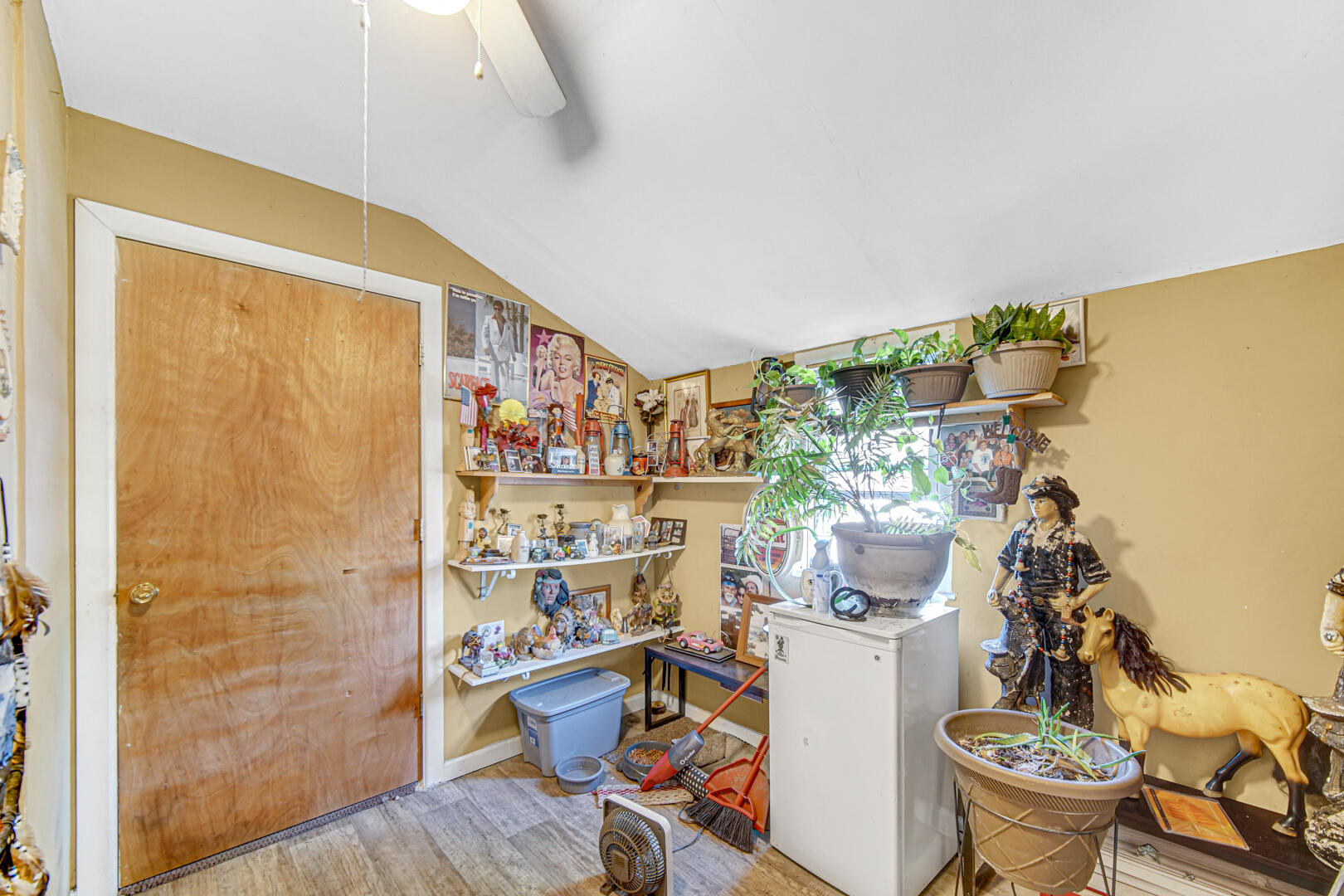 1421 Roberts Avenue