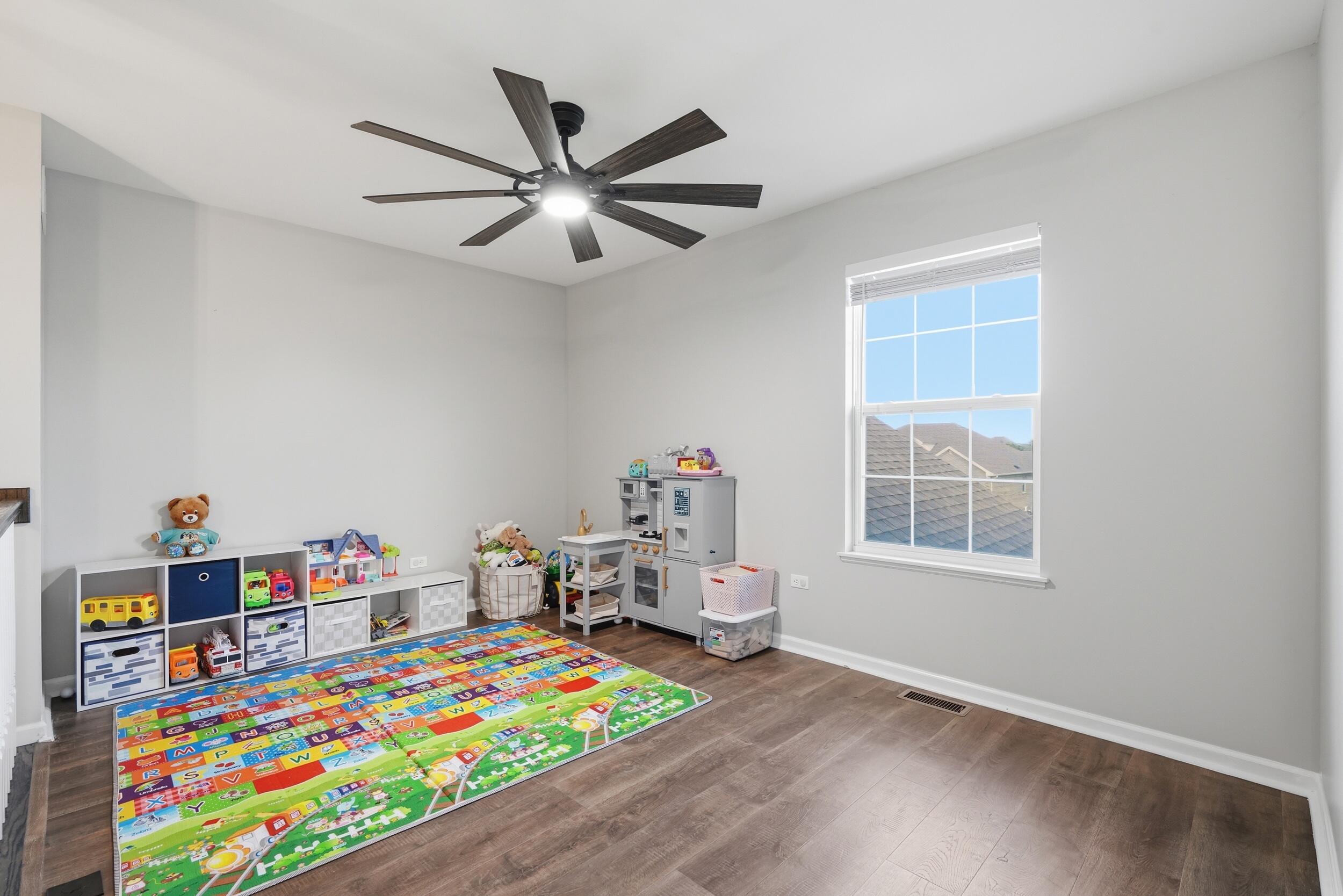 10332 Adler Cove