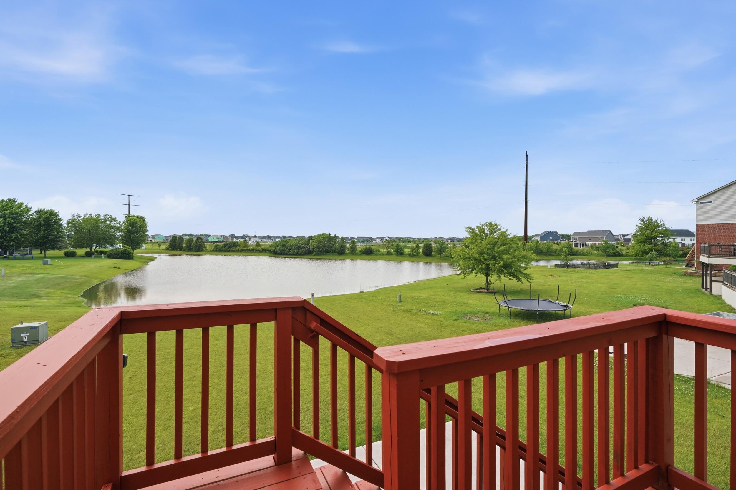 10332 Adler Cove