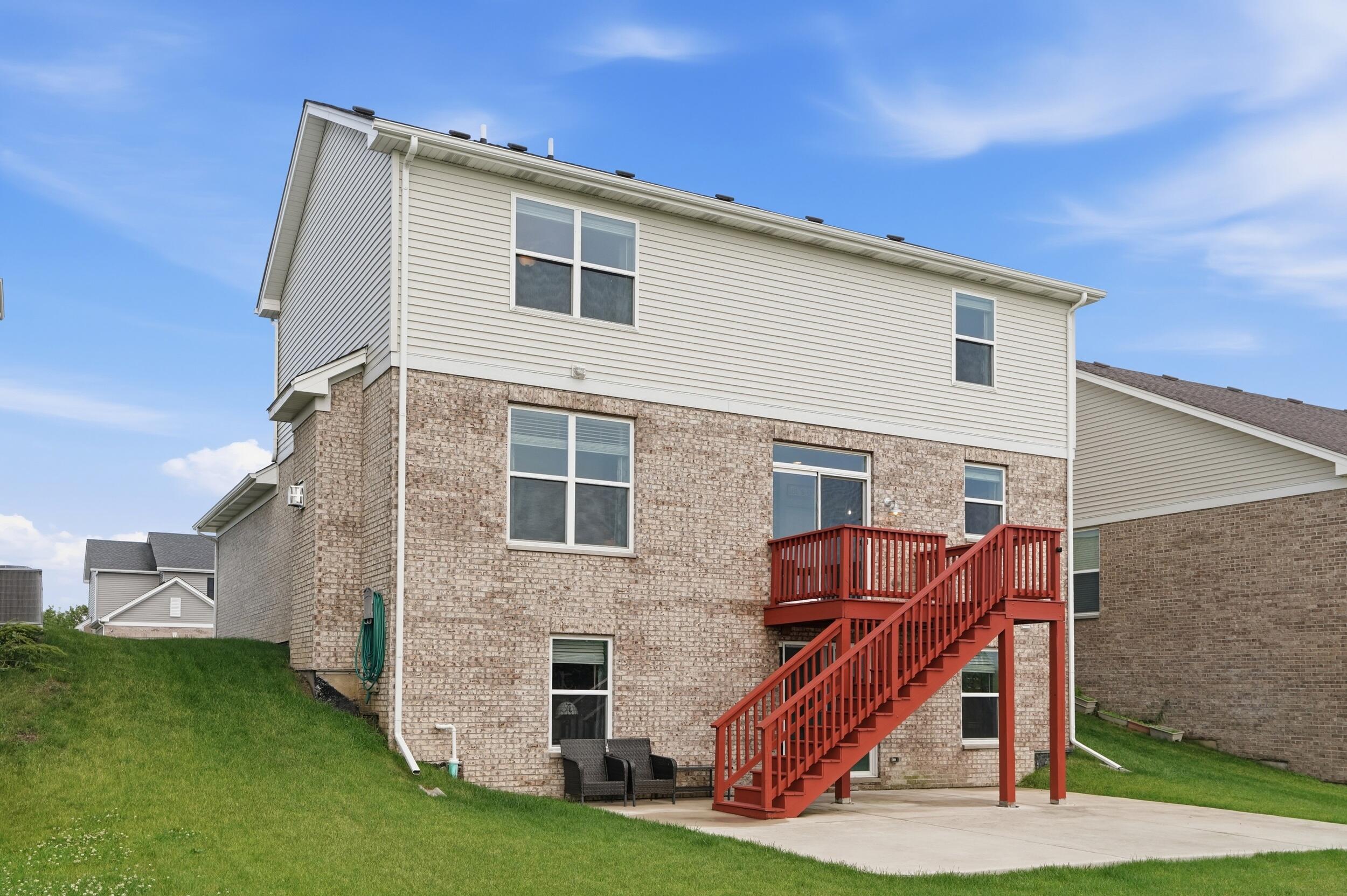 10332 Adler Cove