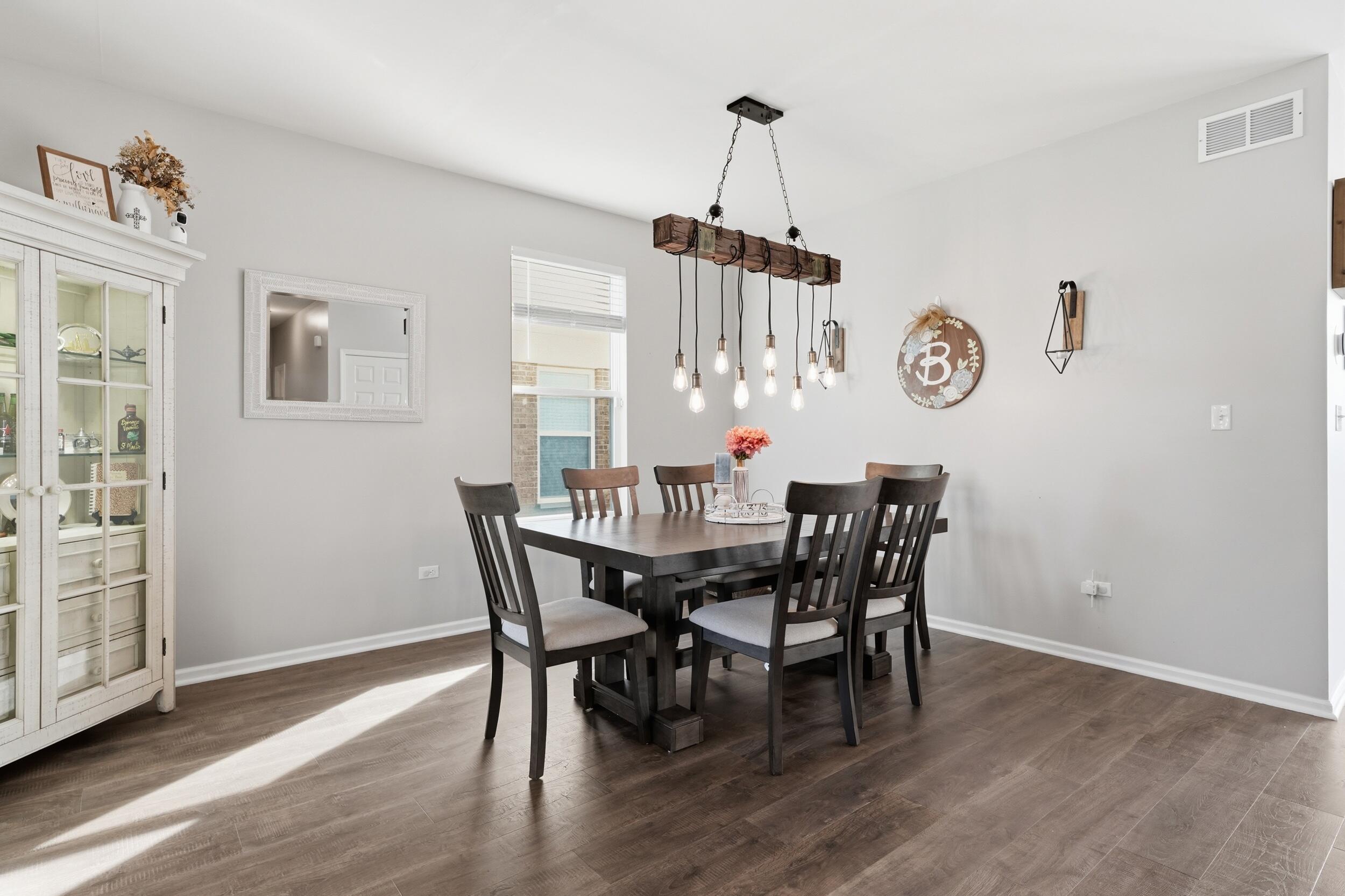 10332 Adler Cove