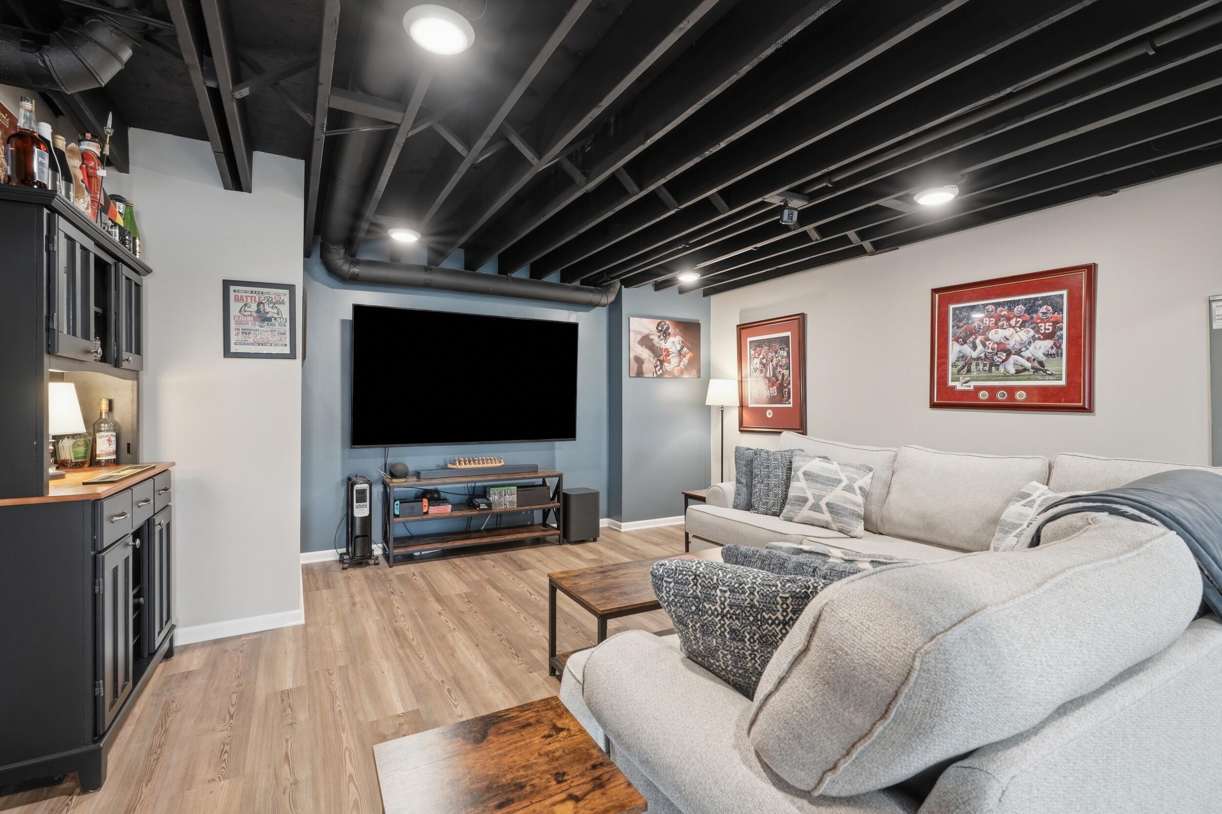10332 Adler Cove