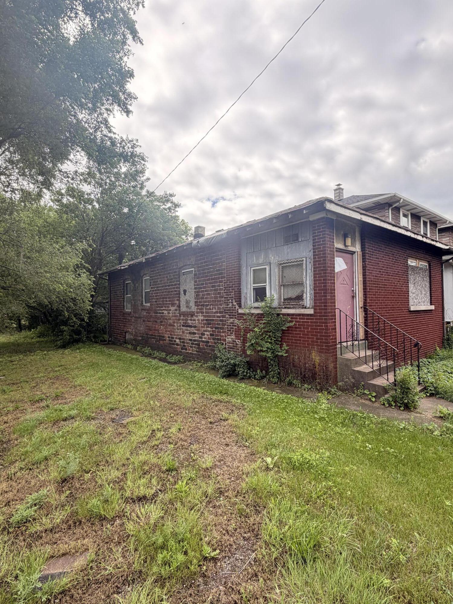 735 Carolina Street