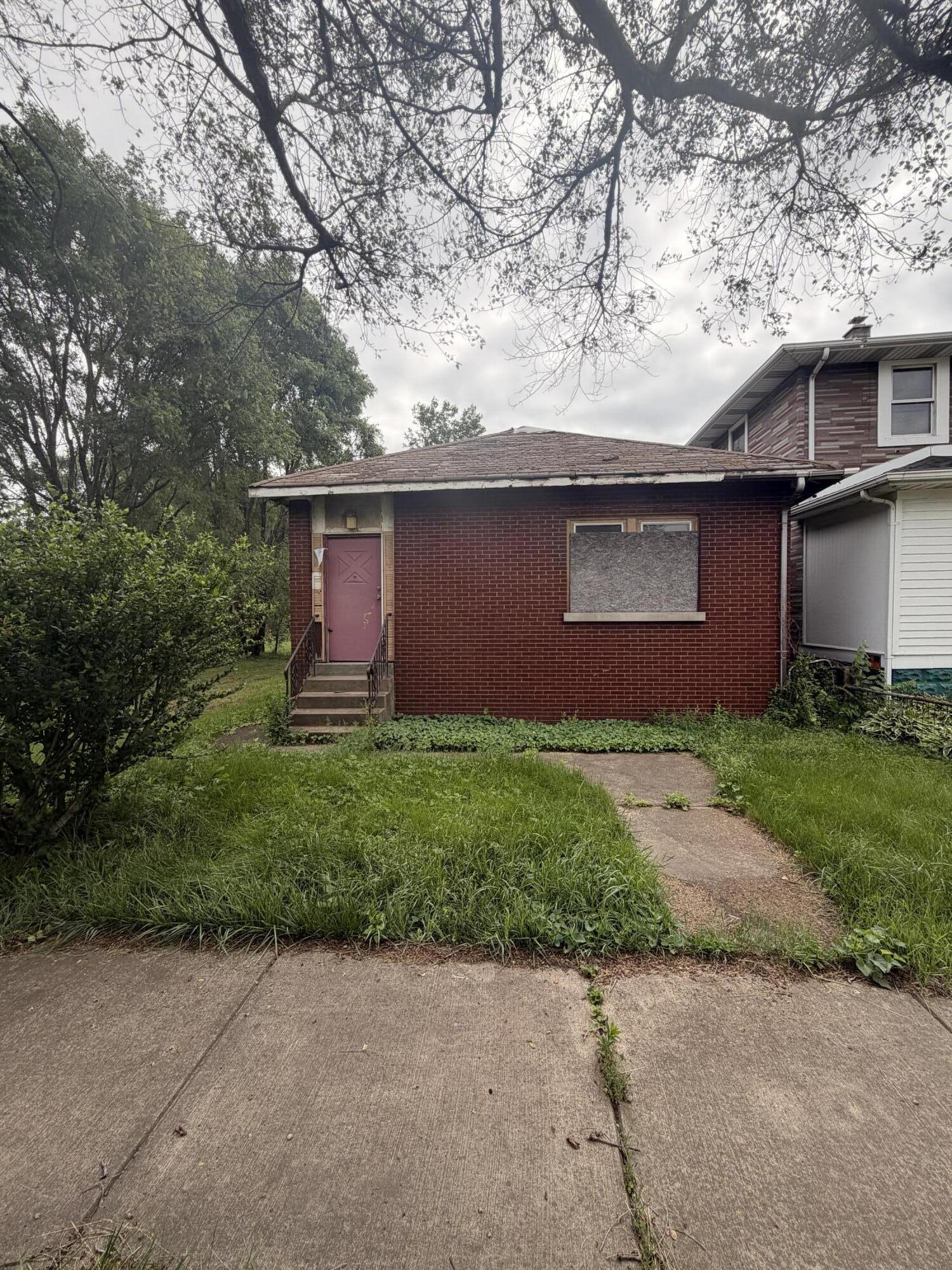735 Carolina Street