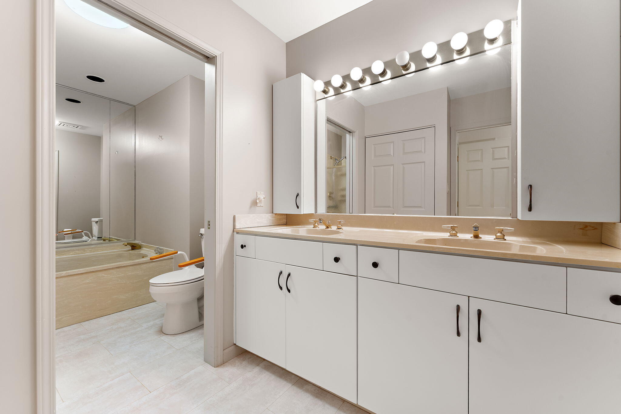 910 Ridge Road Unit: 203