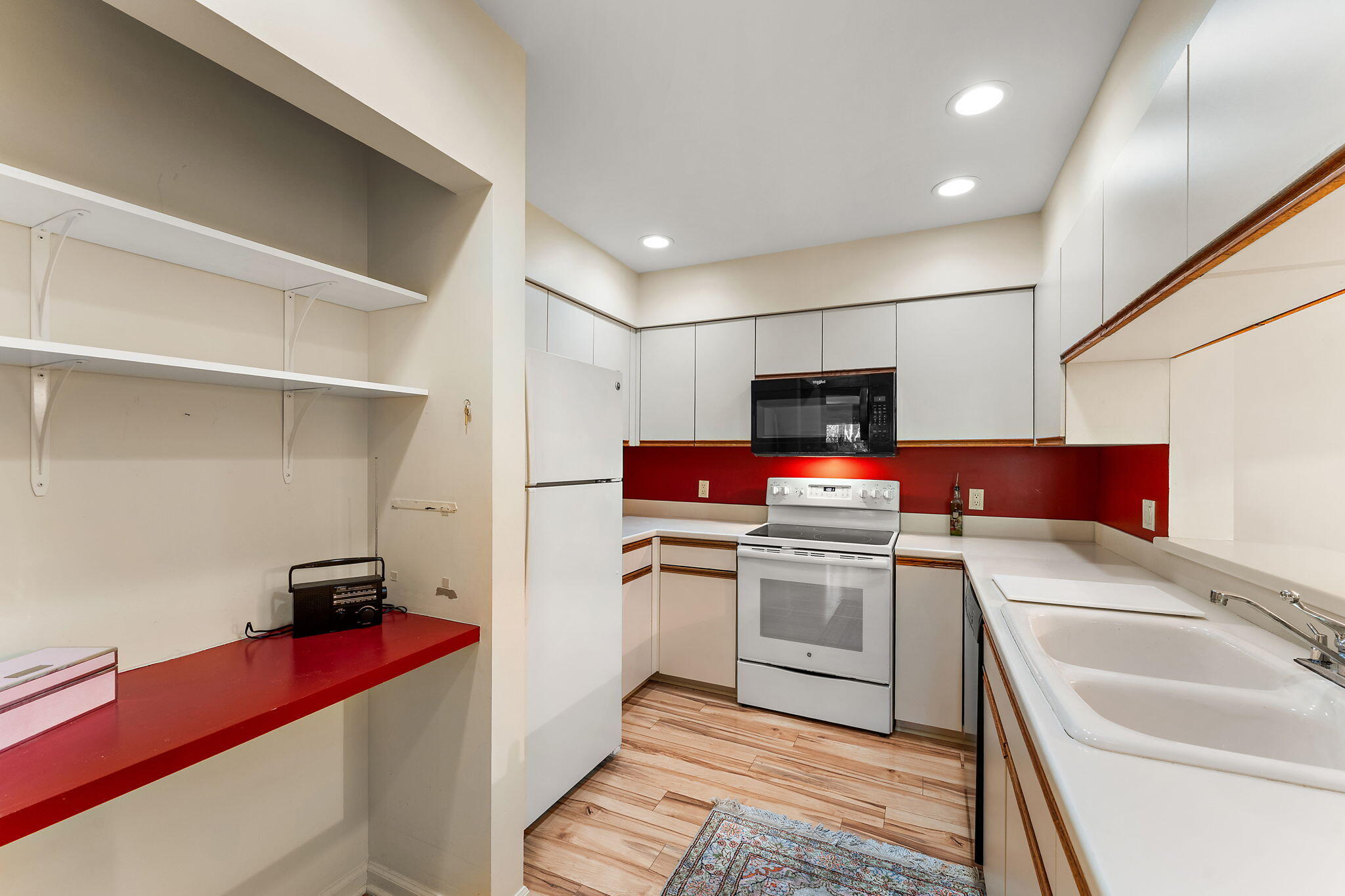 910 Ridge Road Unit: 203