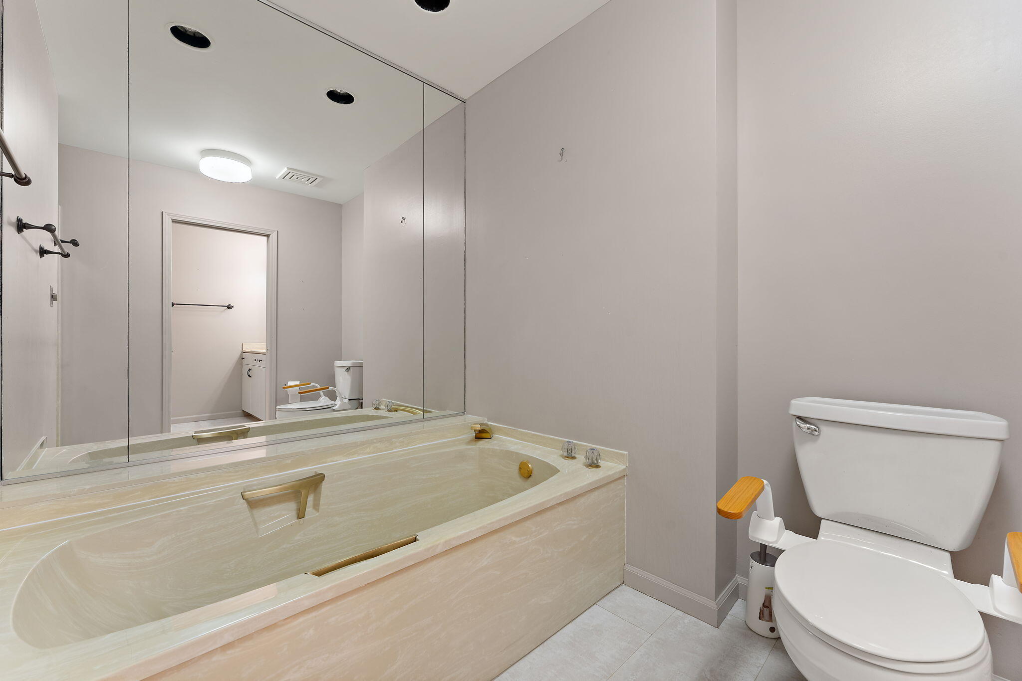 910 Ridge Road Unit: 203
