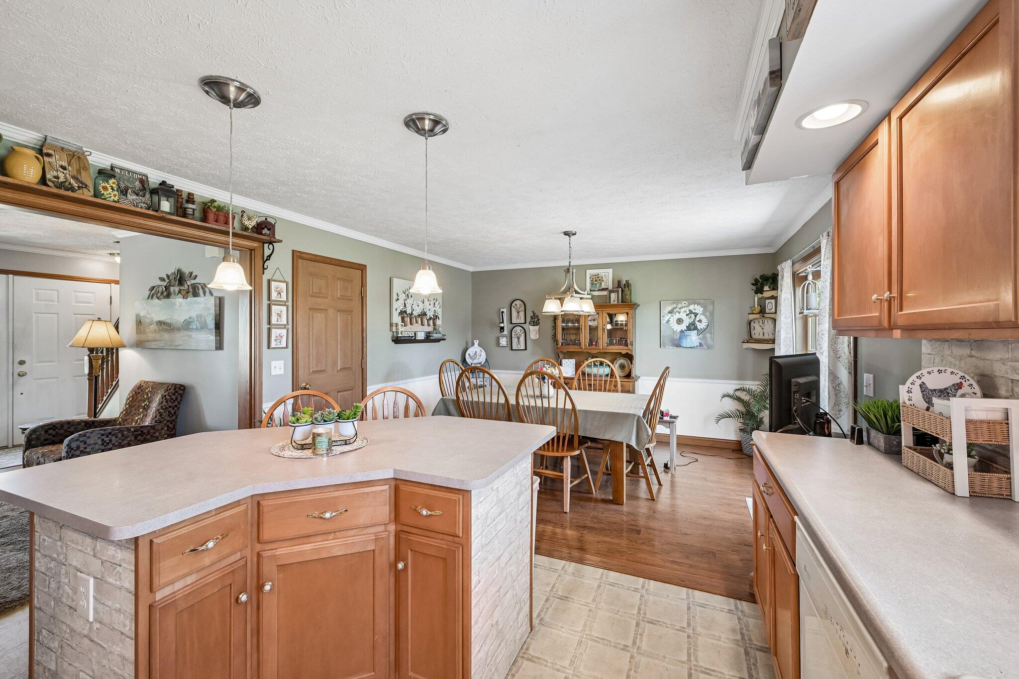 3016 Private Road-625 N